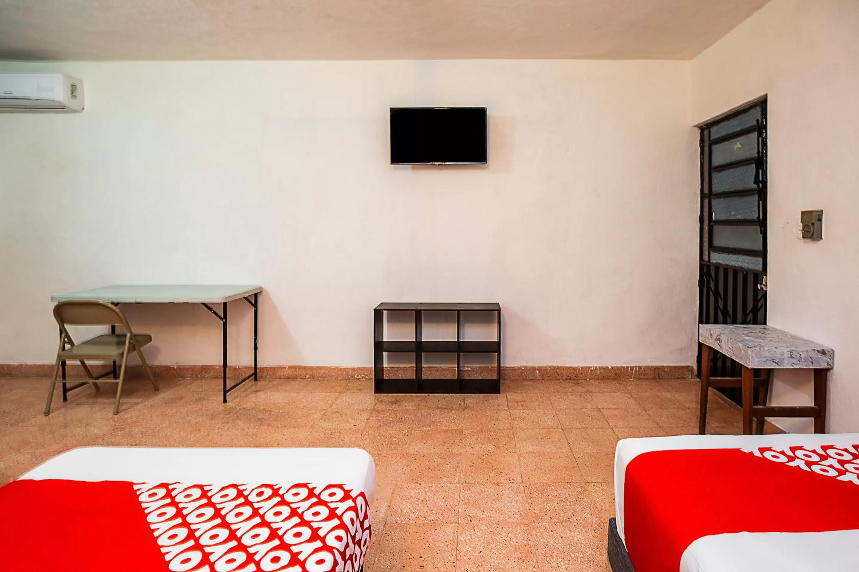 Decorative detail, Bed in Casa Cuevas & Amaro