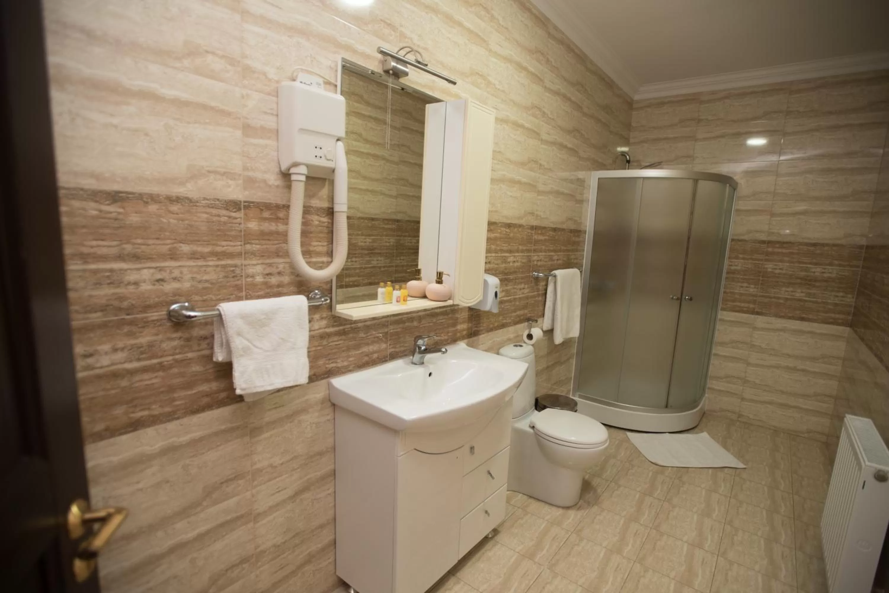 Bathroom in Altin Palace