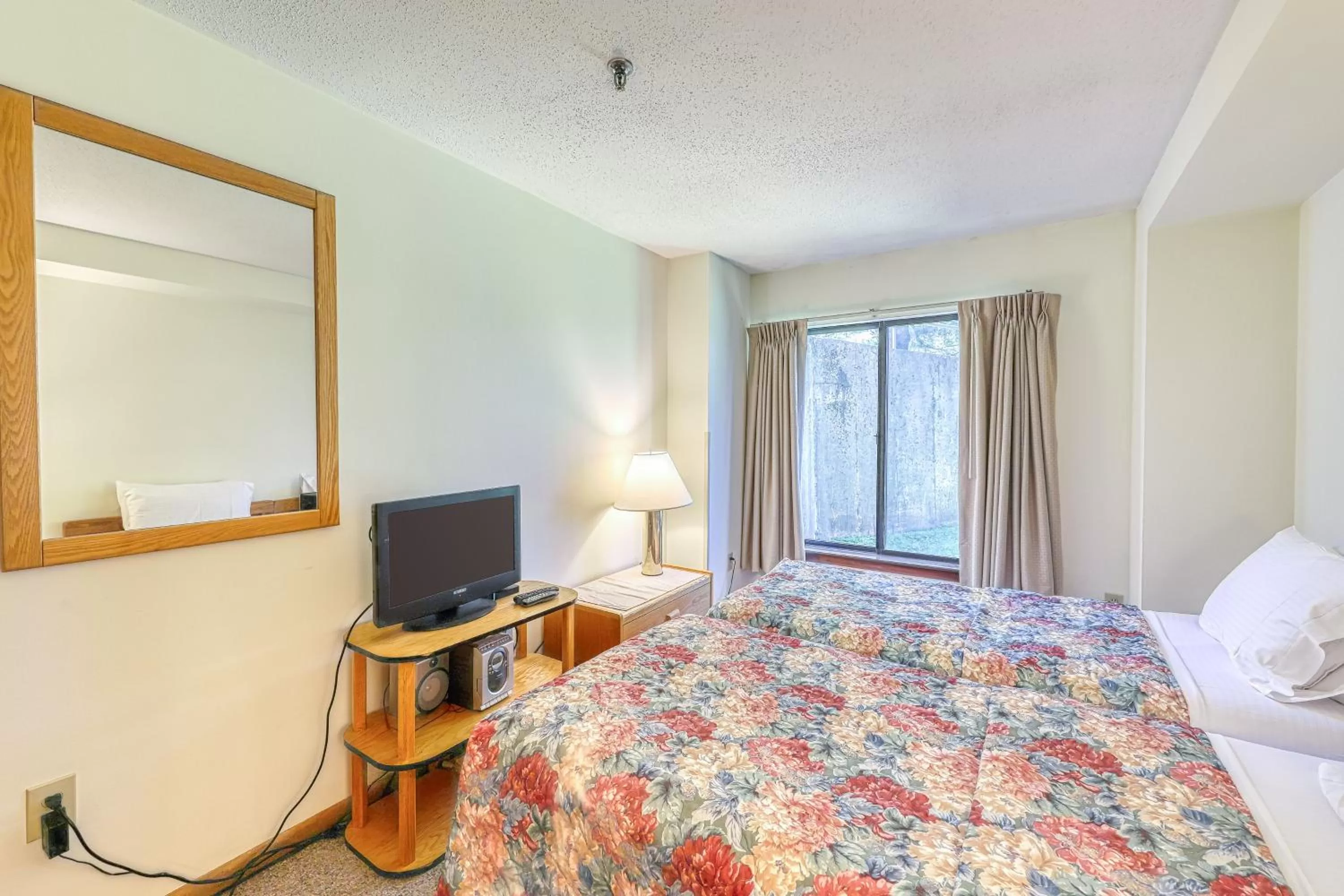 Bed in Mountain Green, Unit 3B16