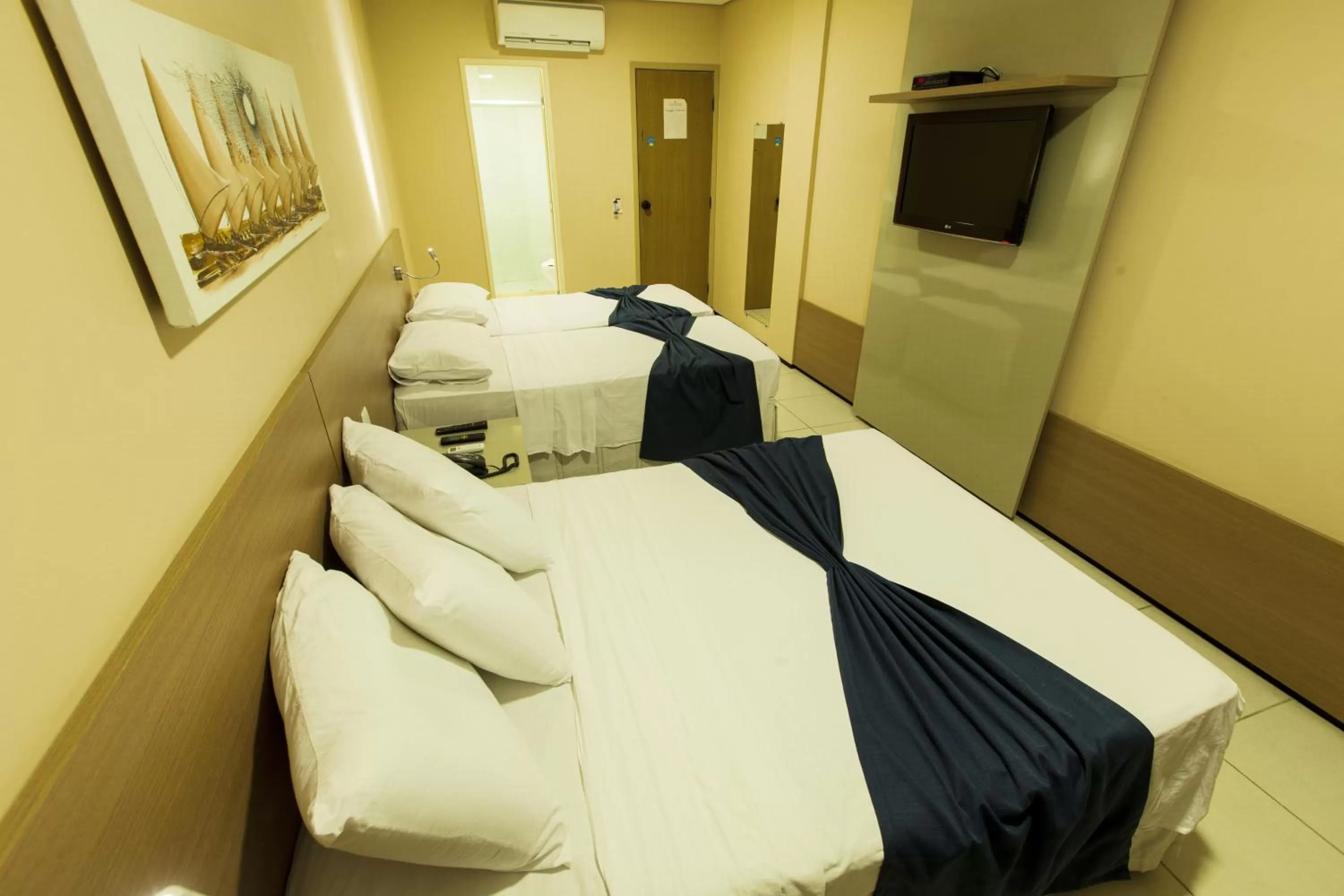 Photo of the whole room, Bed in Fortaleza Mar Hotel