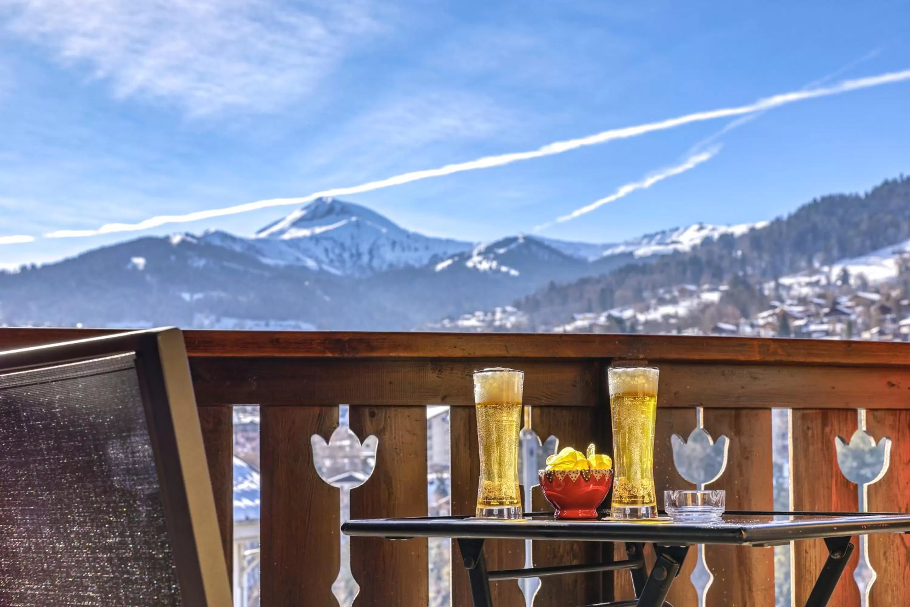Lounge or bar in Coeur des Neiges