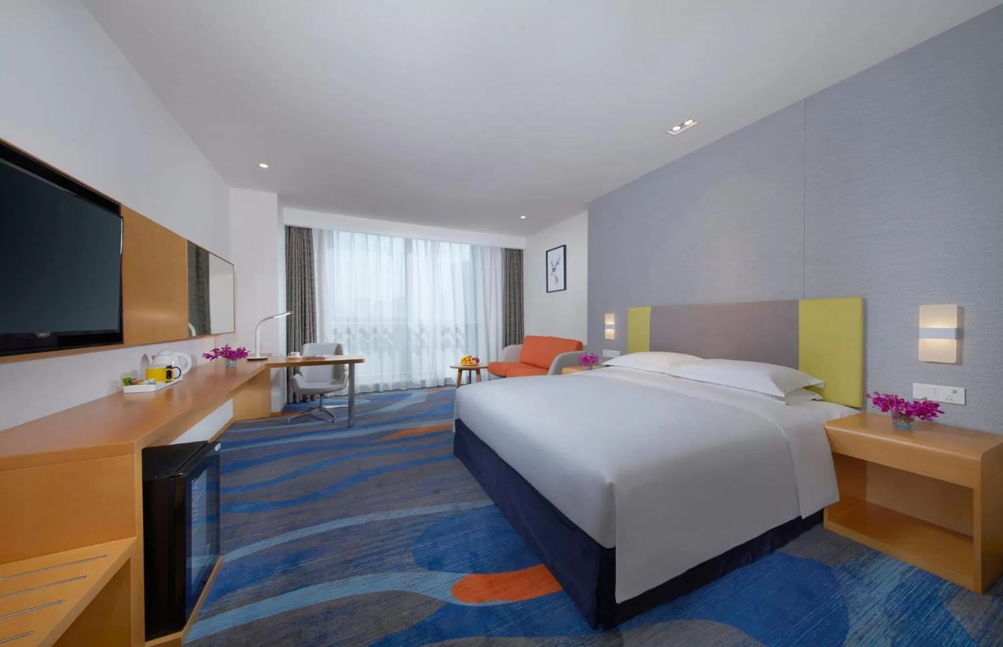 Photo of the whole room, Bed in Holiday Inn Express Zhengzhou Zhengdong by IHG