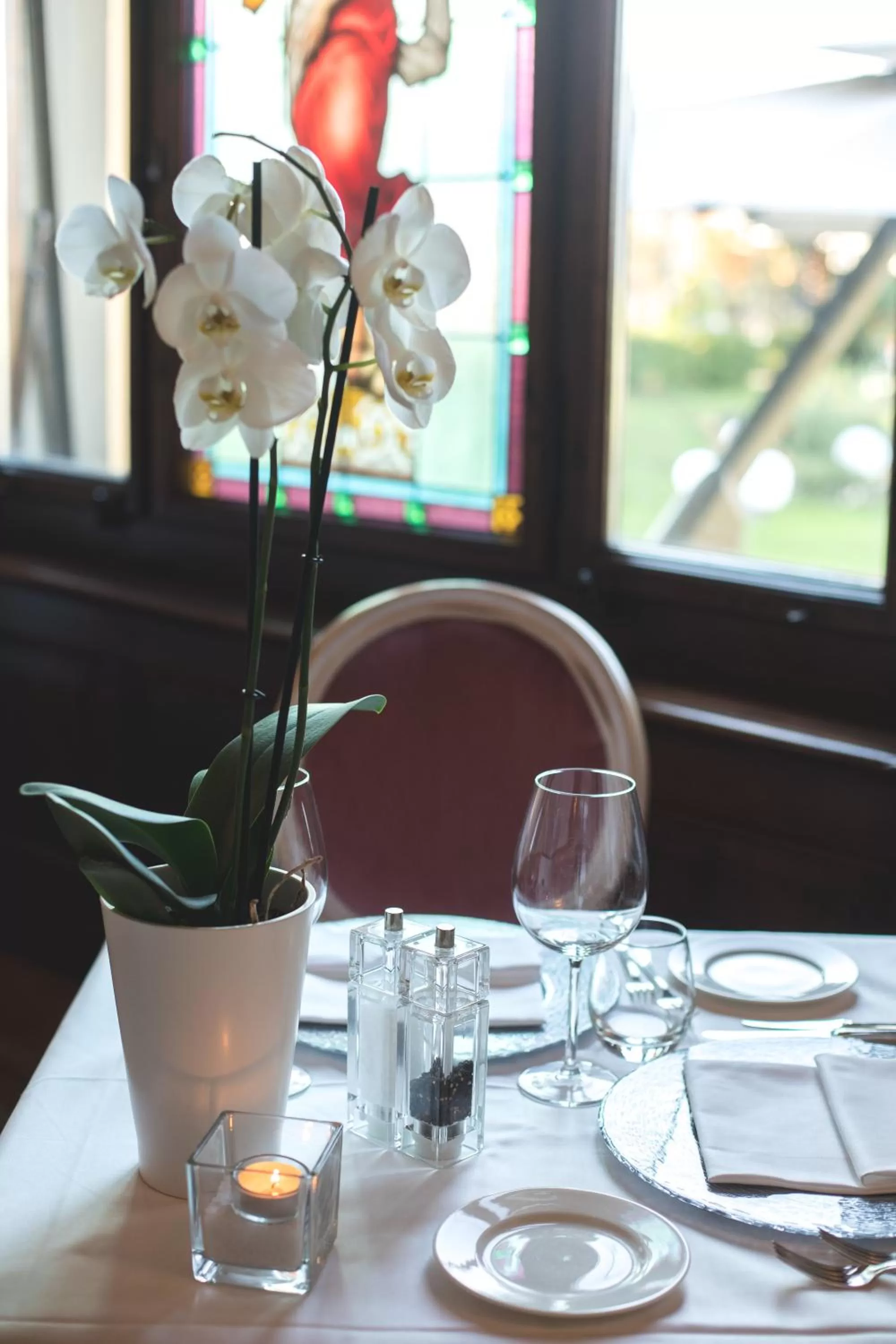Dining area in Camin Hotel Luino