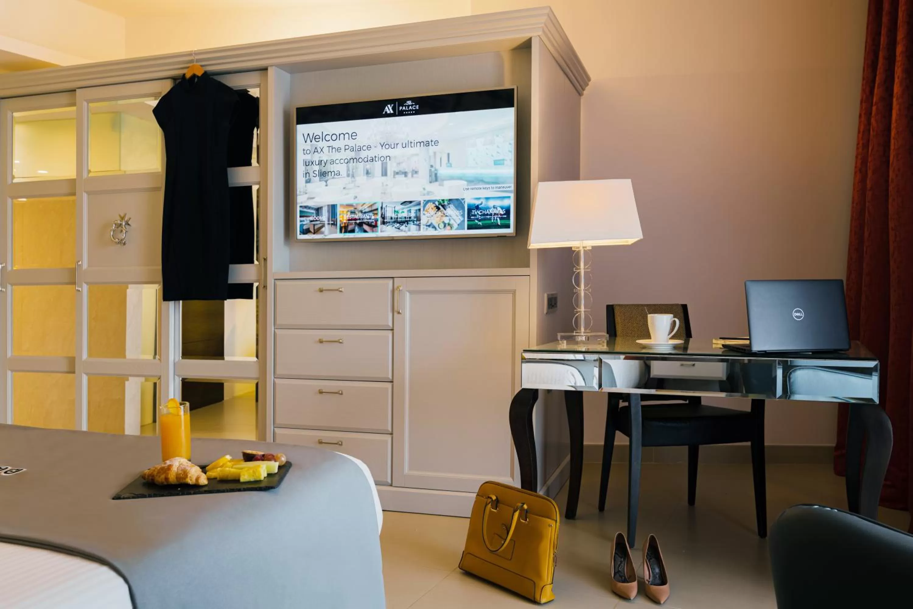 Photo of the whole room in AX The Palace