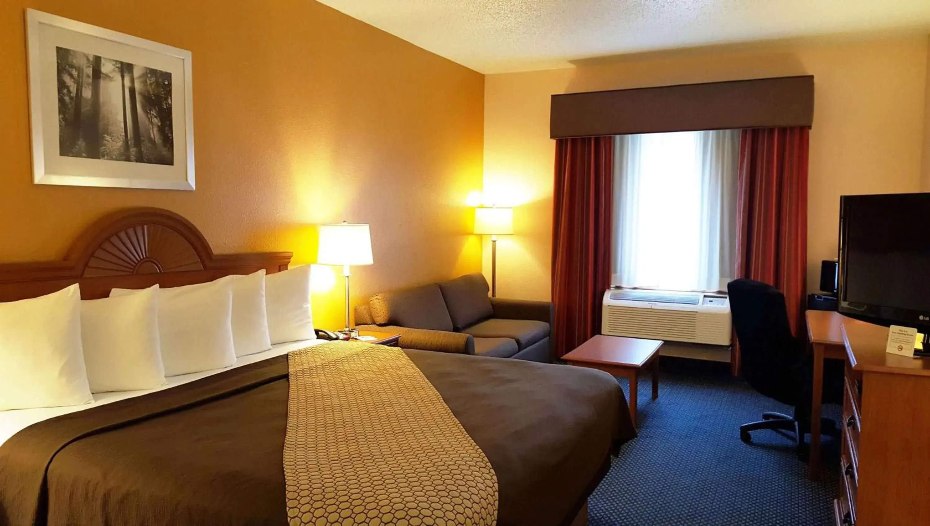 King Room in Magnuson Hotel Sand Springs – Tulsa West King Room in Magnuson Hotel Sand Springs – Tulsa West