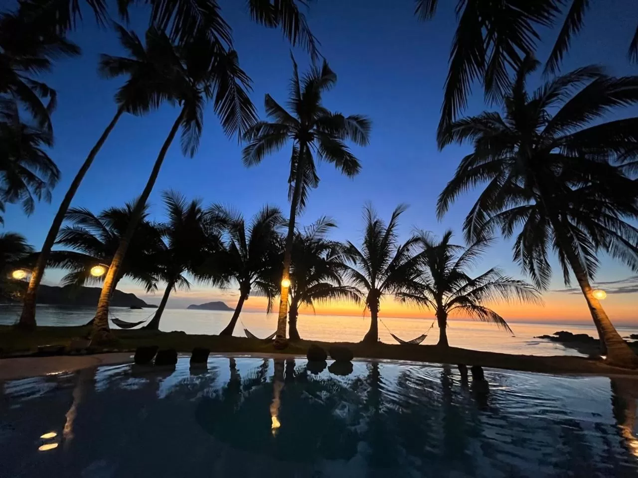 Sunset in The Beach House Ocam Ocam