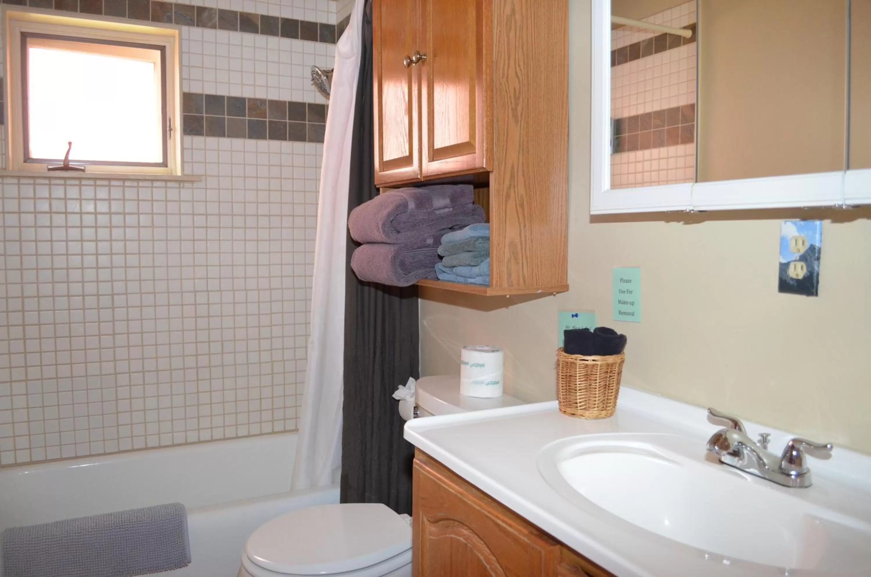 Bathroom in The Ouray Main Street Inn