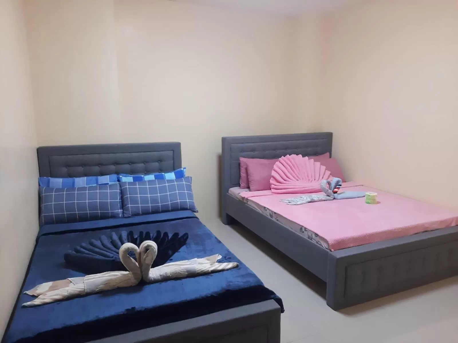 Bedroom, Bed in Aussie Inn Baguio City Direct