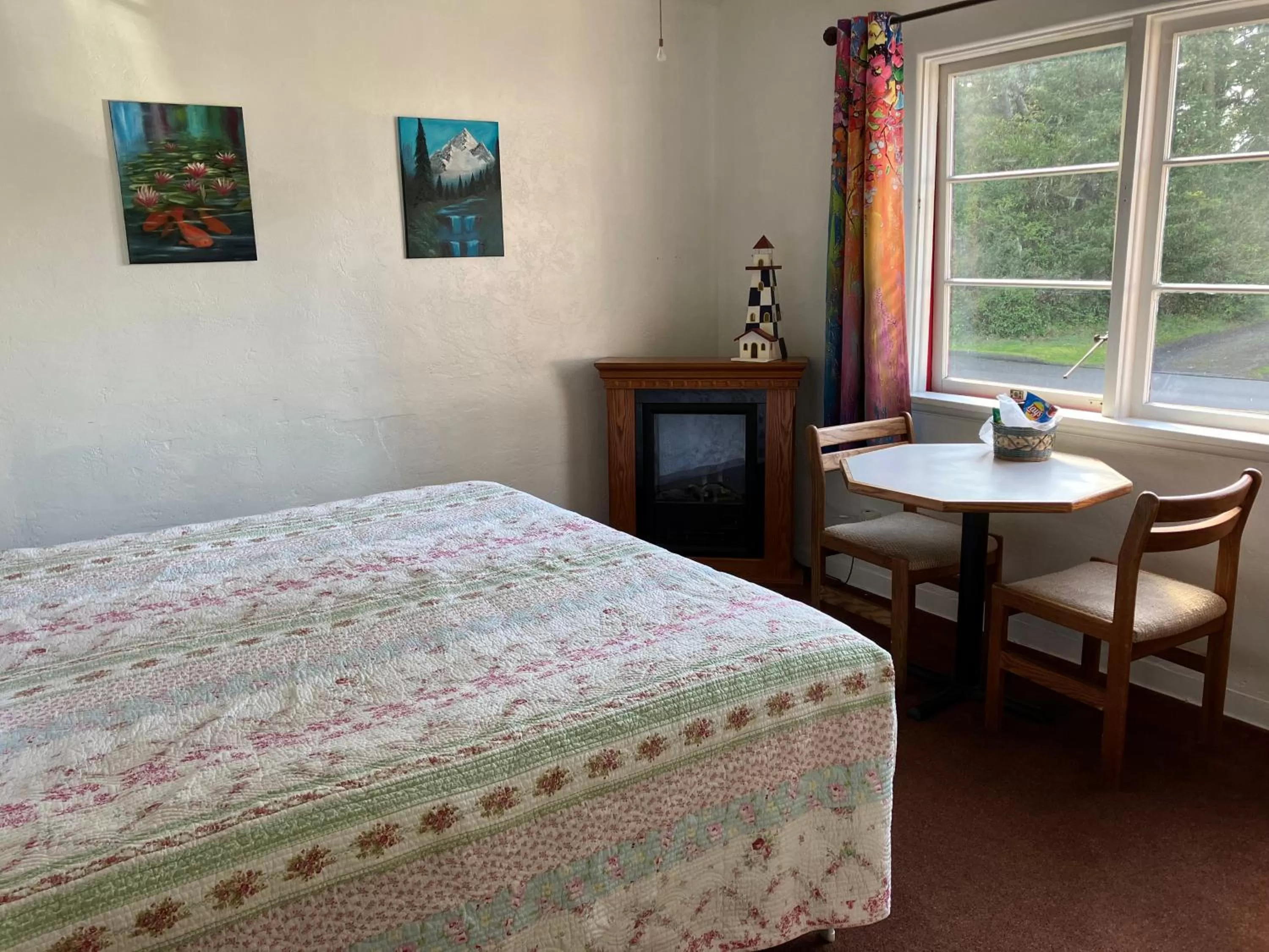 Bed in Lighthouse Inn