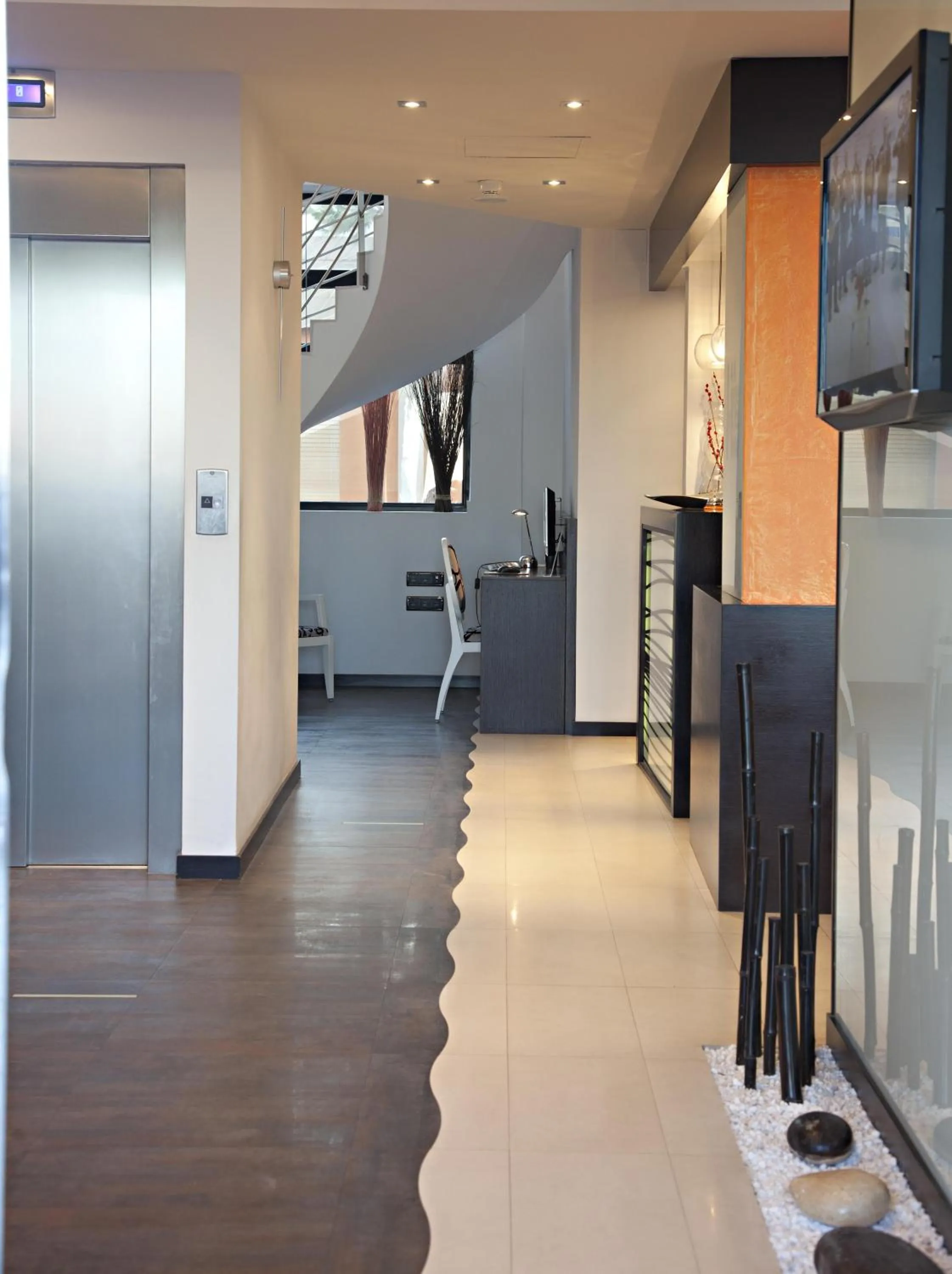 TV and multimedia in Hotel Boutique Estrella del Mar