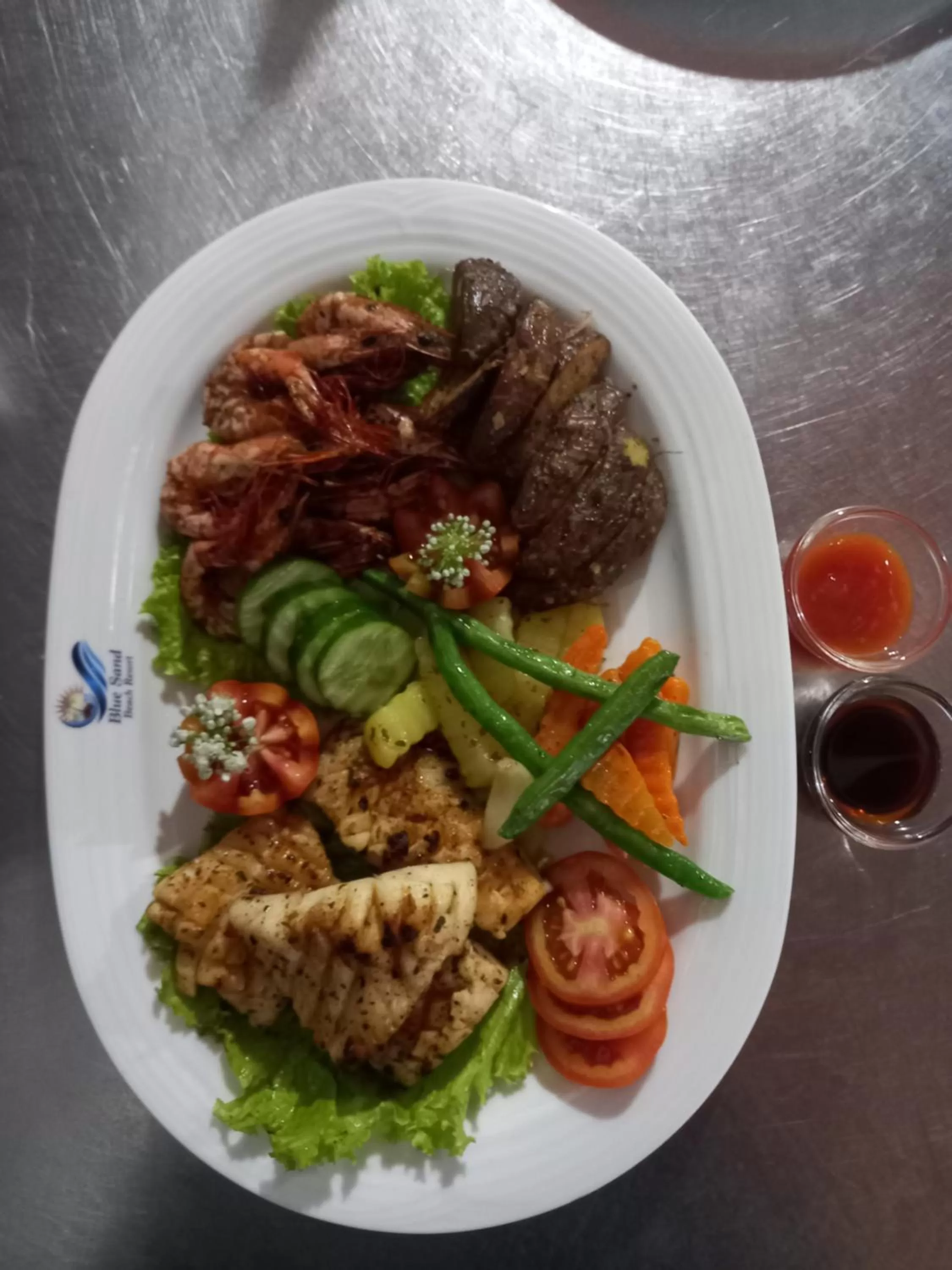 Restaurant/places to eat in Blue Sand Beach Resort