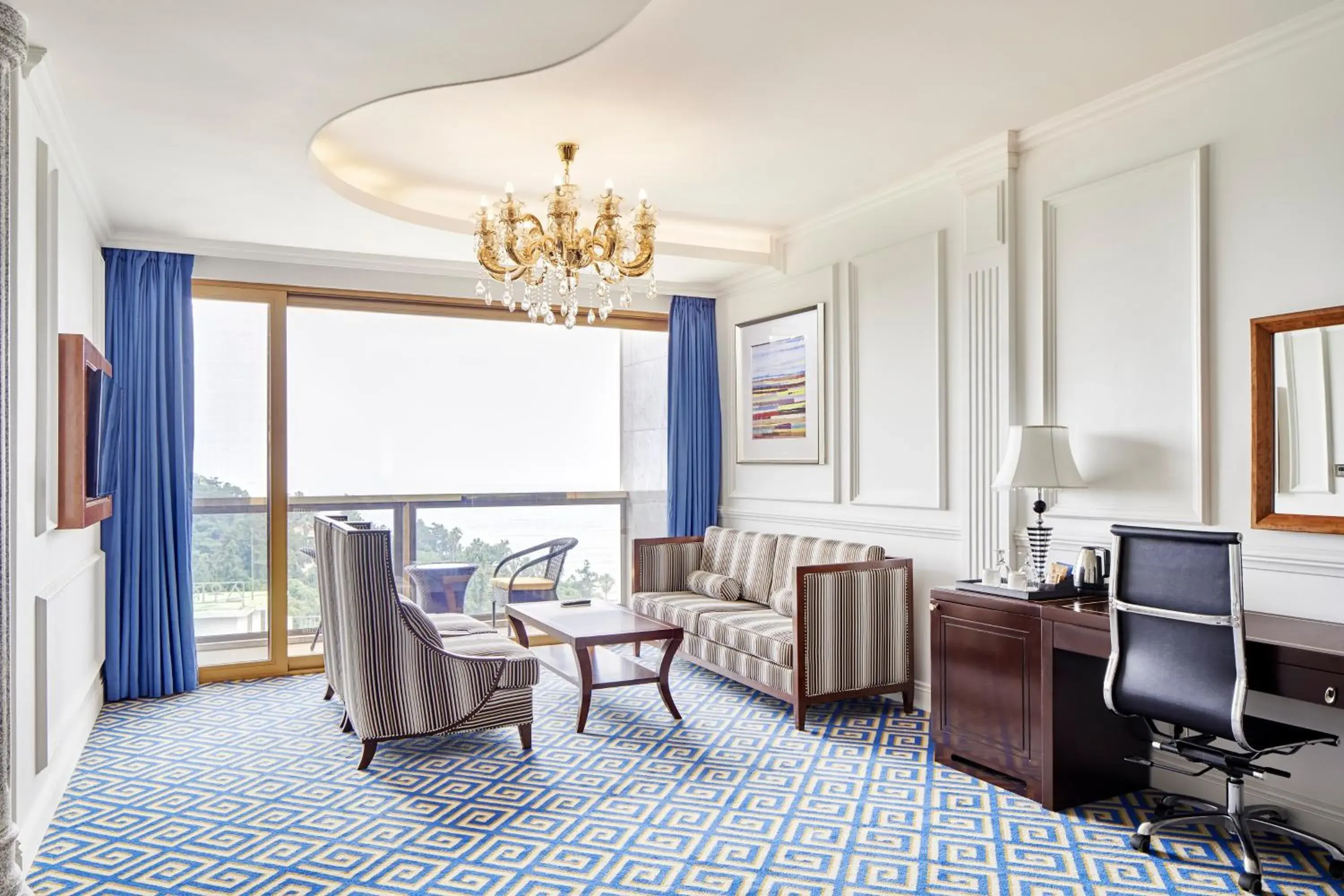 Ocean View Royal Super King Suite in GoldOne Hotel & Suites Ocean View Royal Super King Suite in GoldOne Hotel & Suites