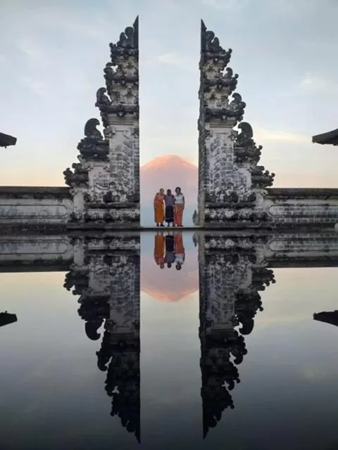 Sunrise/Sunset in Bella House Monkey Forest