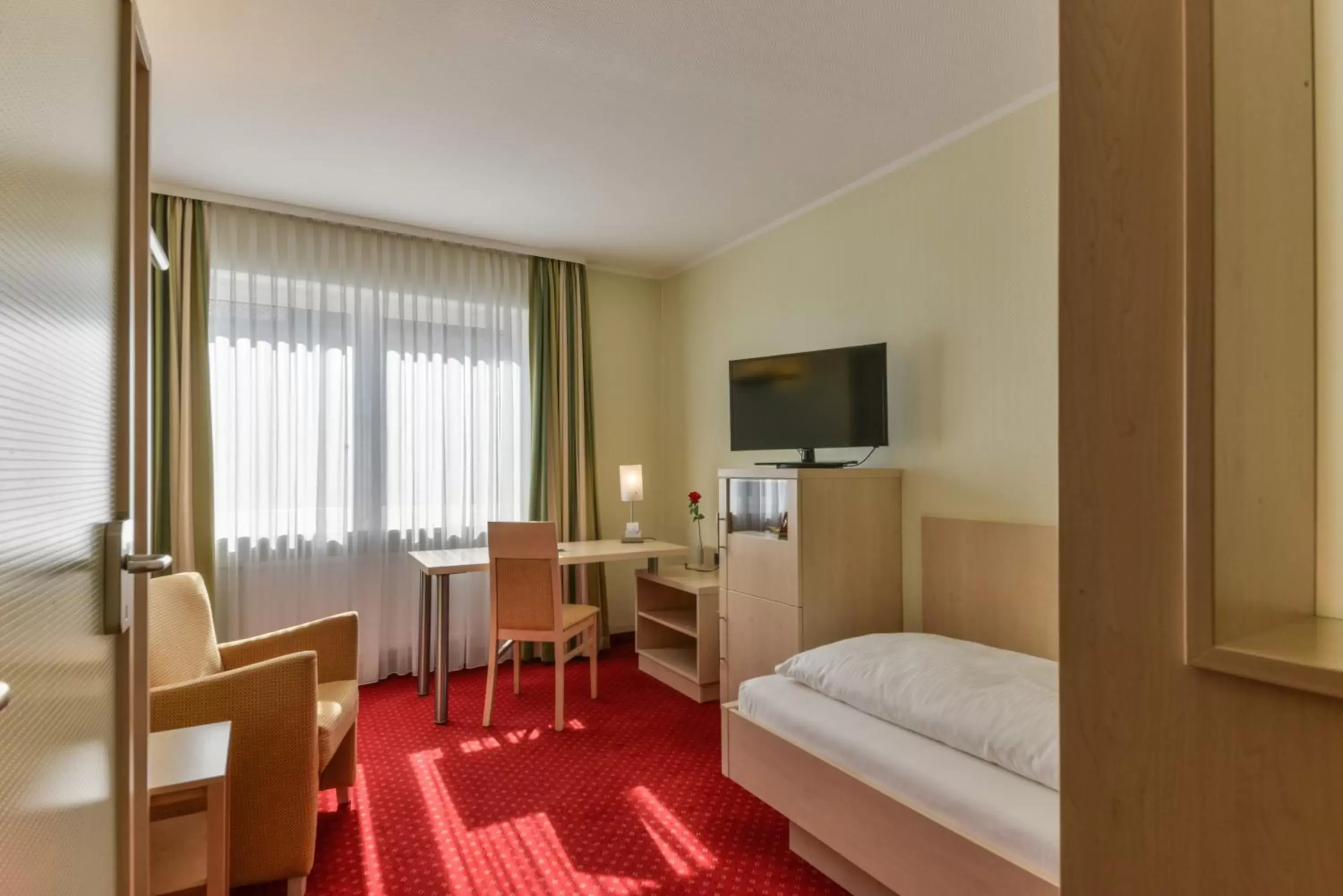 Business Single Room in Hotel Schiller Business Single Room in Hotel Schiller