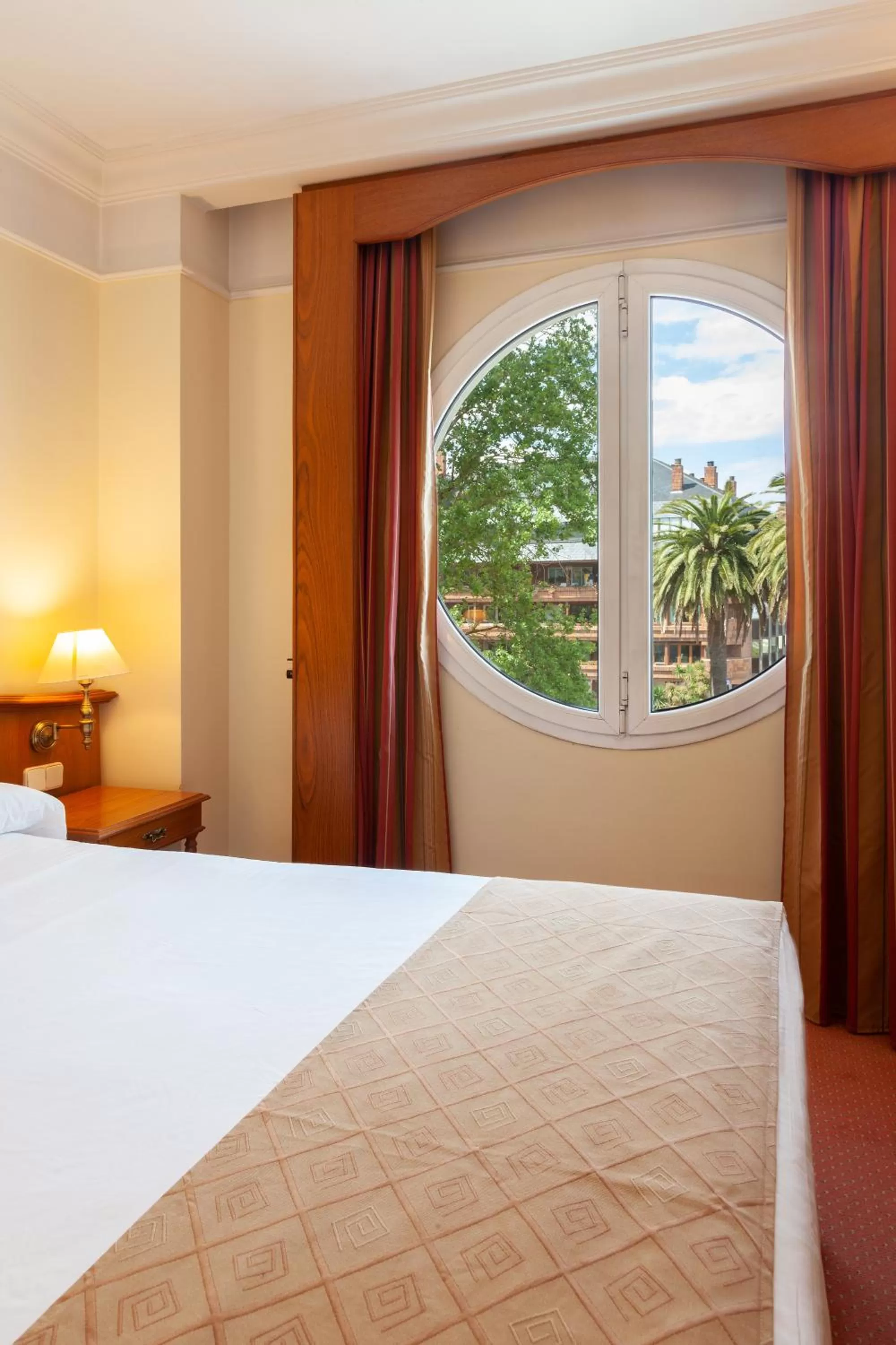 Bedroom, Bed in Hotel Hoyuela