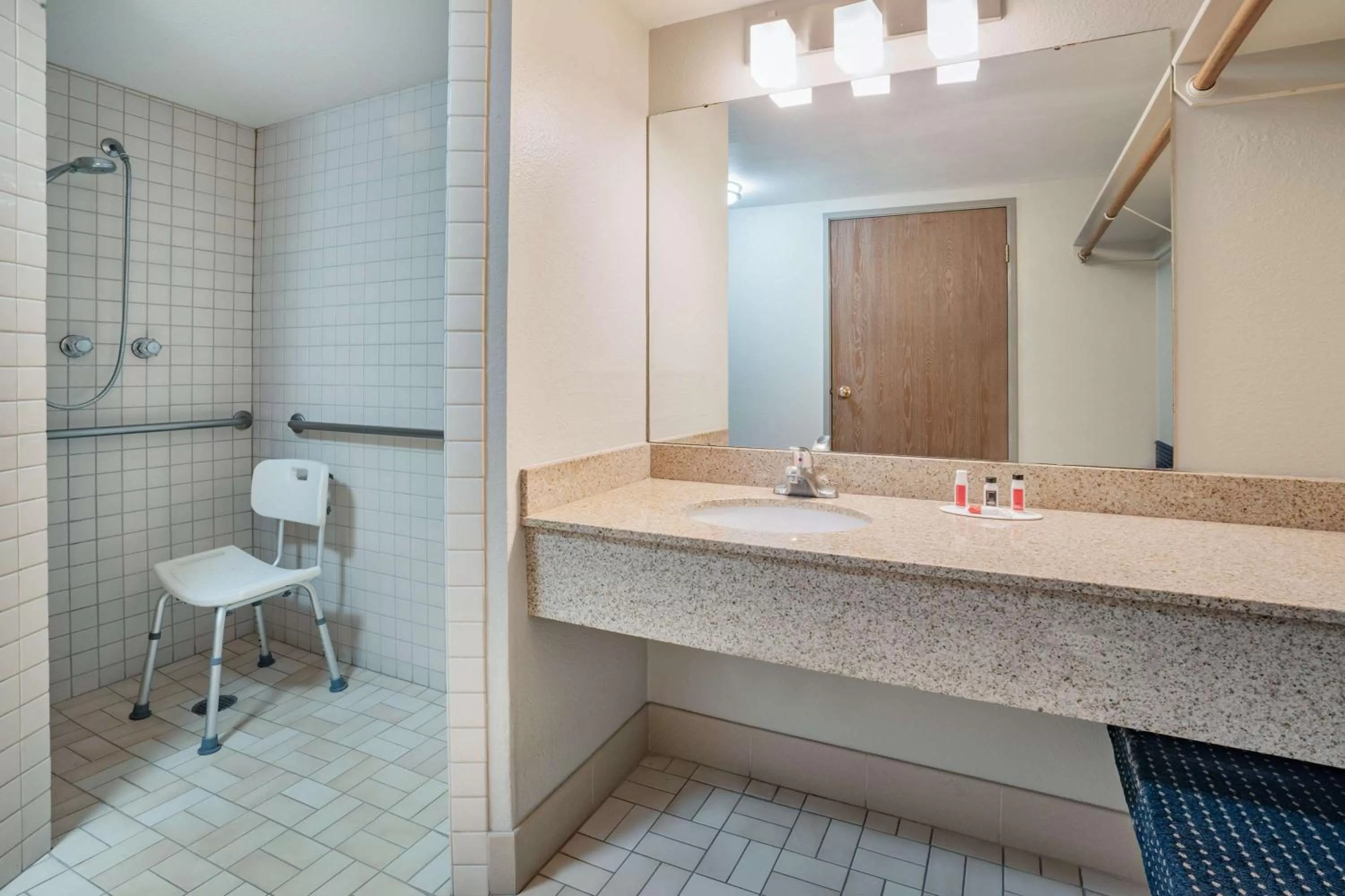 Bedroom in Days Inn by Wyndham Winnemucca