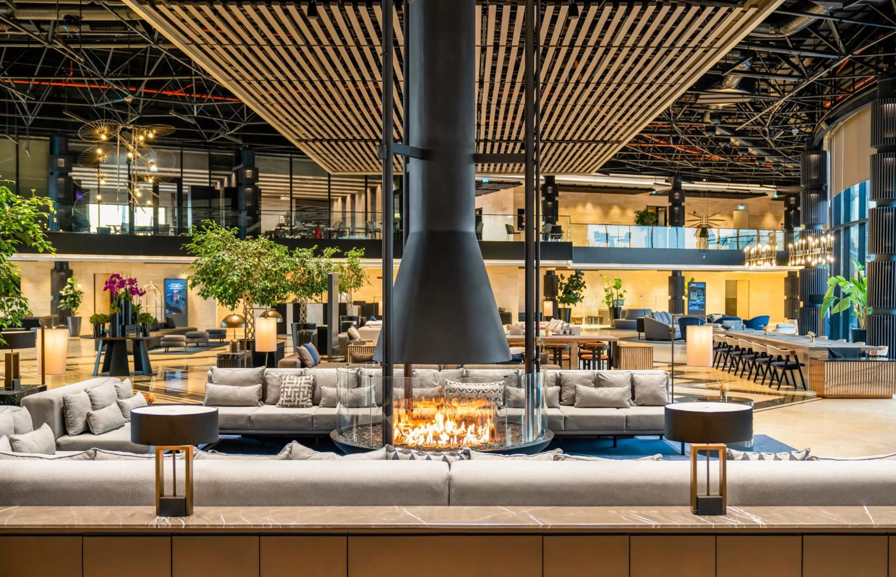 Lobby or reception in Crowne Plaza - Istanbul Tuzla Viaport Marina by IHG