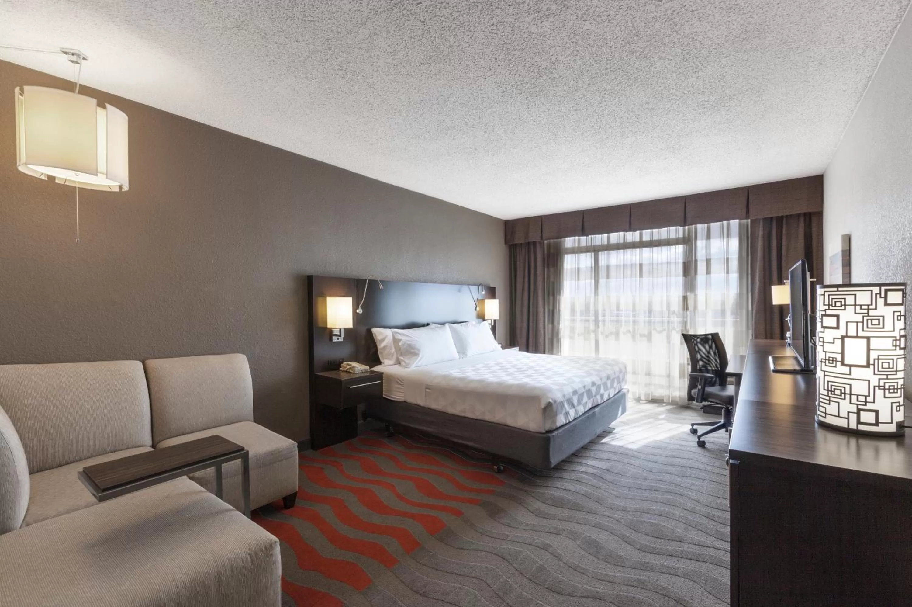 Photo of the whole room, Bed in Holiday Inn Austin Midtown by IHG