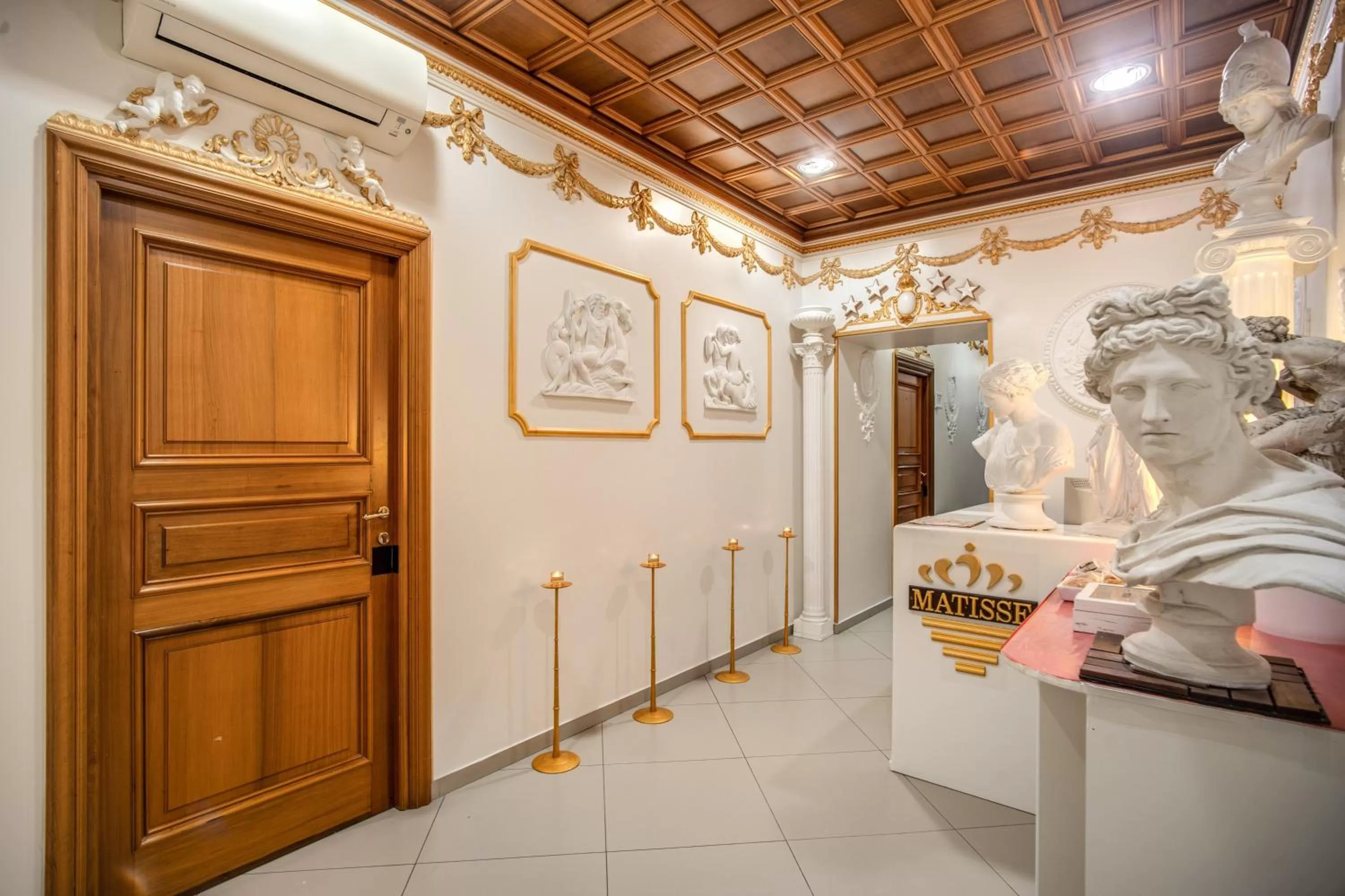 Lobby or reception in Matisse Royal