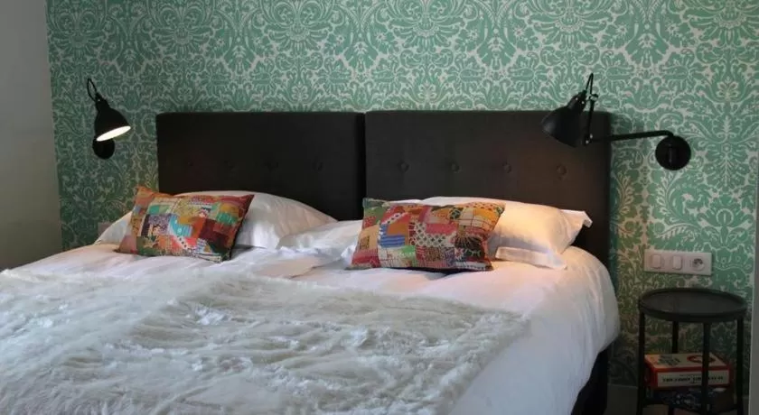 Bed in Villa Adélaïde