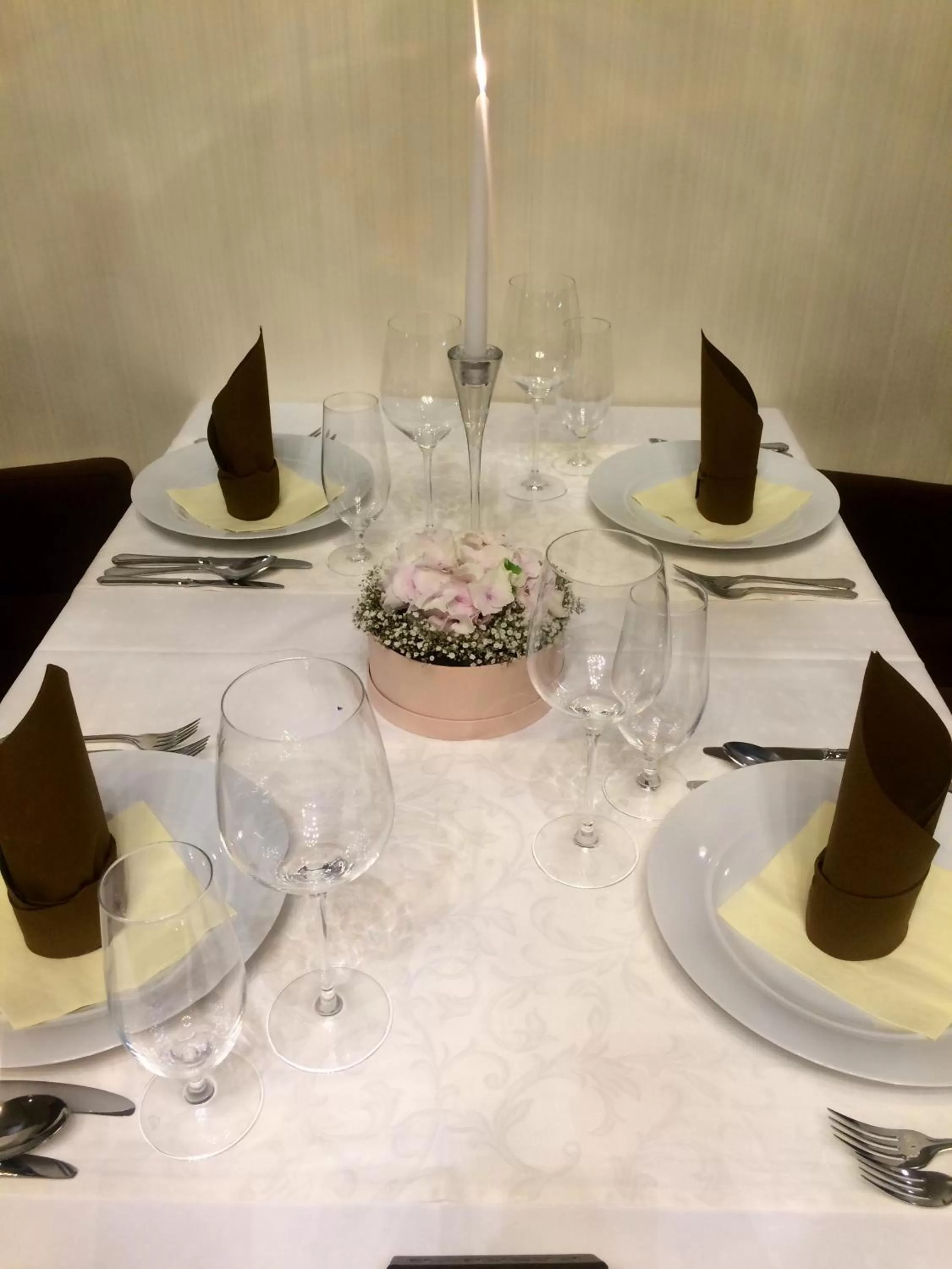 Restaurant/places to eat in WELLNESS HOTEL LÖWE