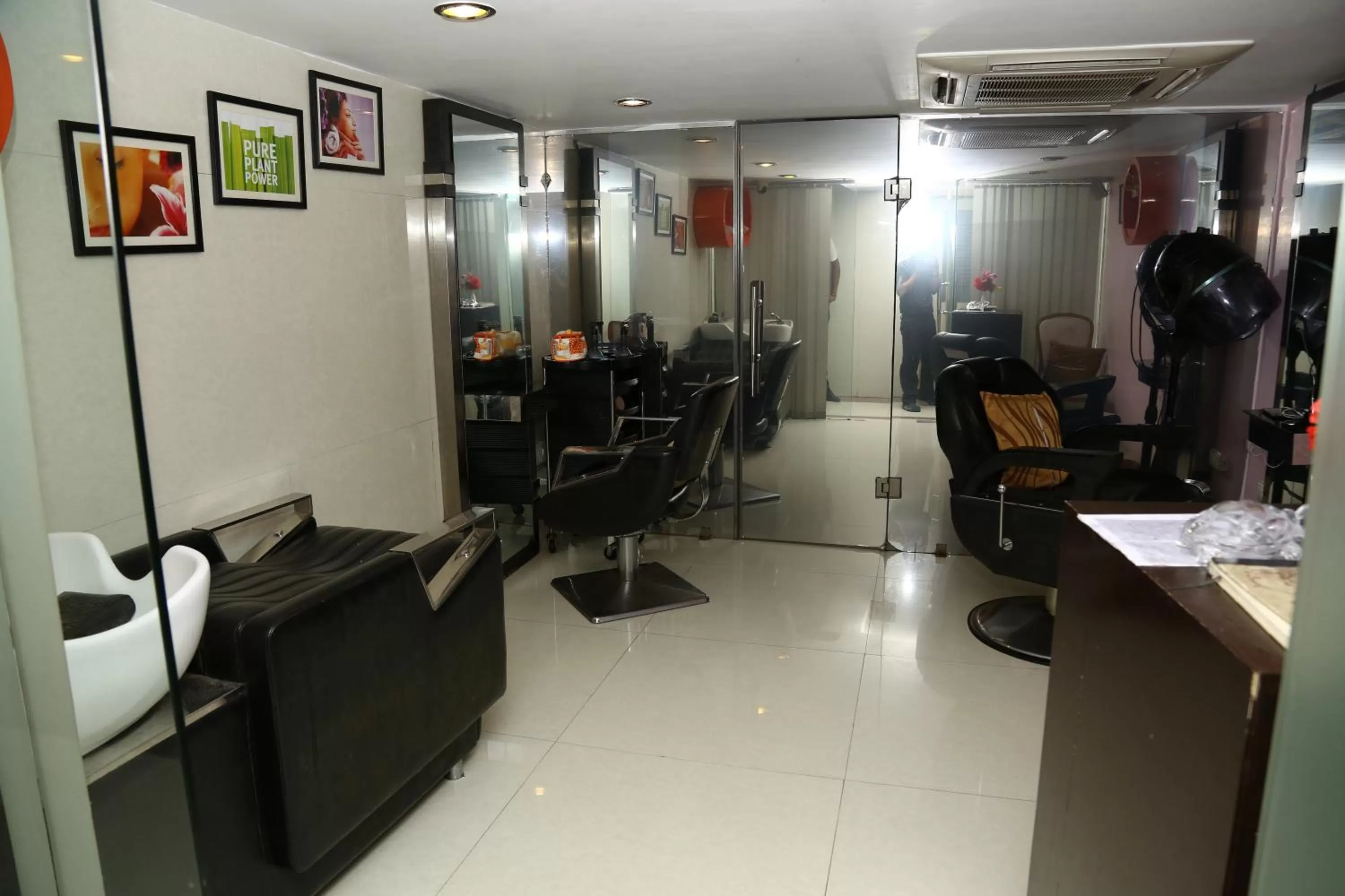 Sauna in Hotel Rajshree & Spa