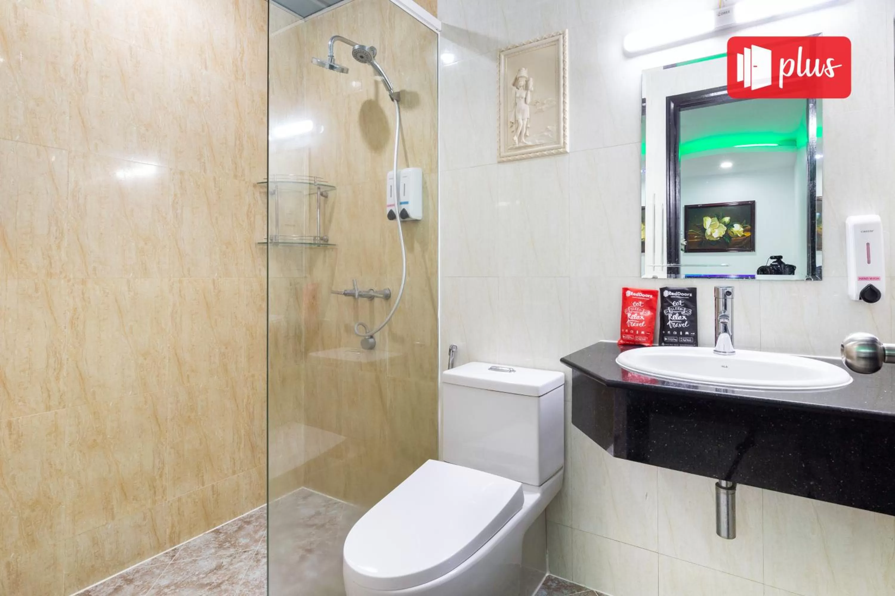 Bathroom in Saigon Pink Hotel