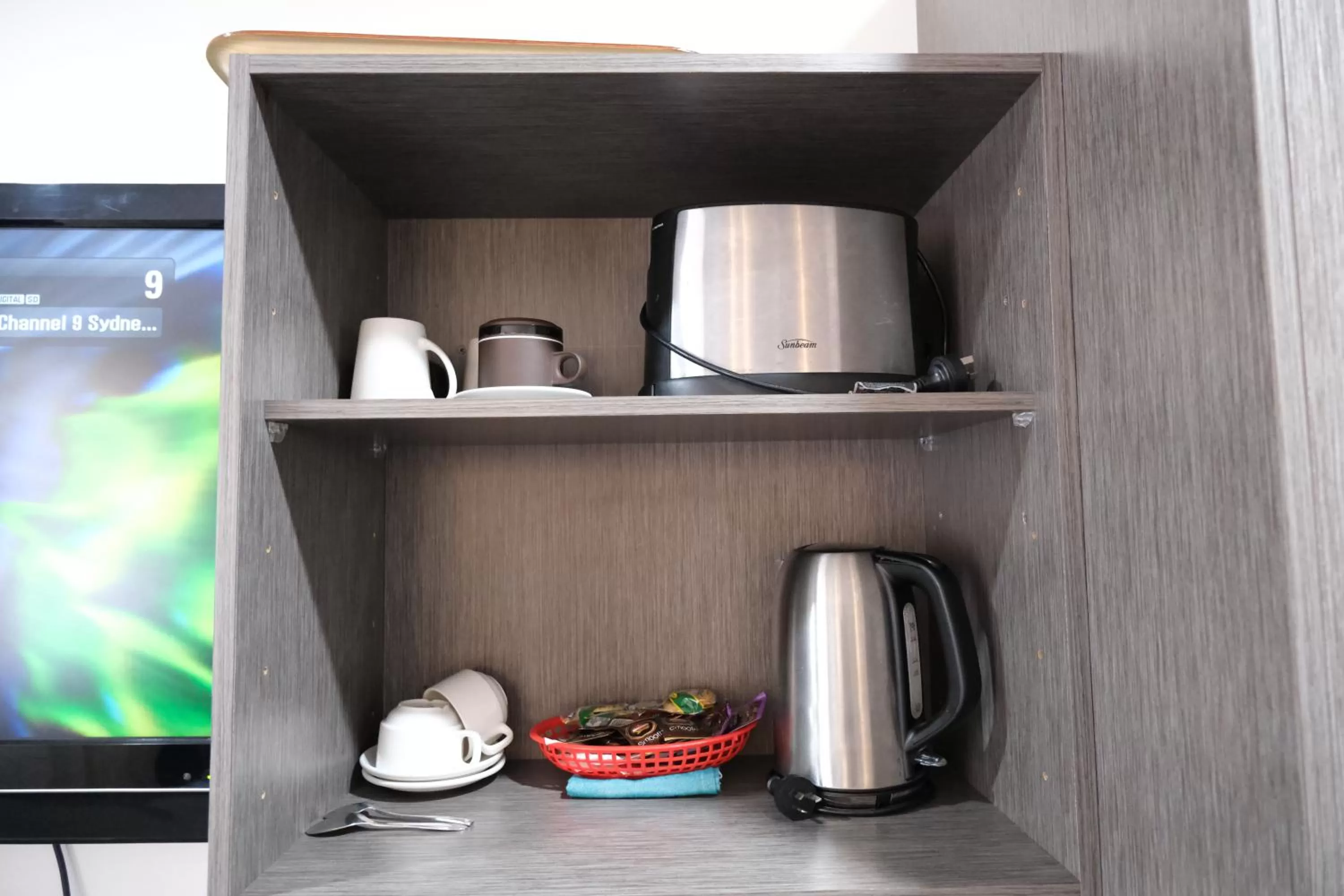 Coffee/tea facilities in Sapphire Palms Motel