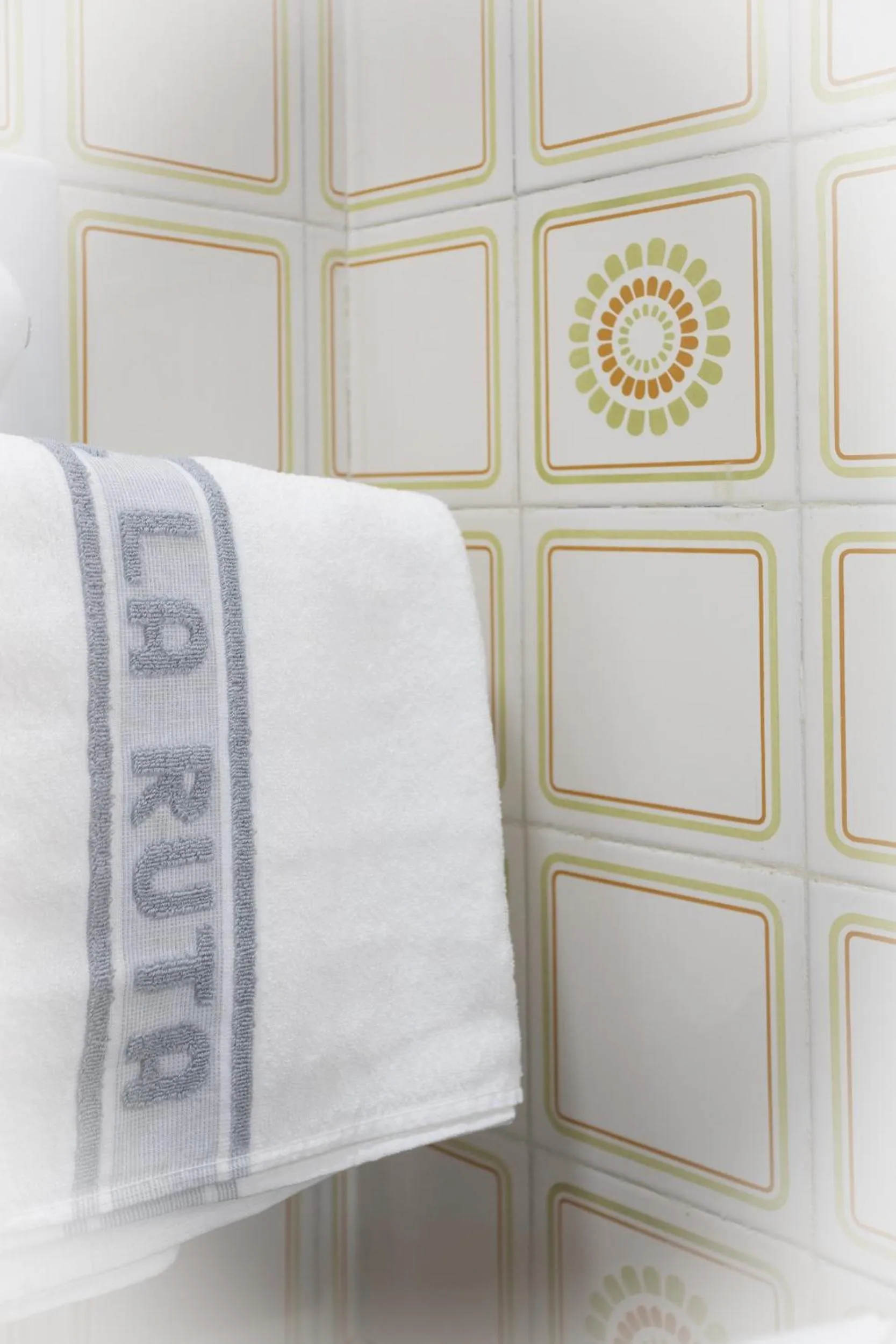 Bathroom, Bed in Hotel La Ruta