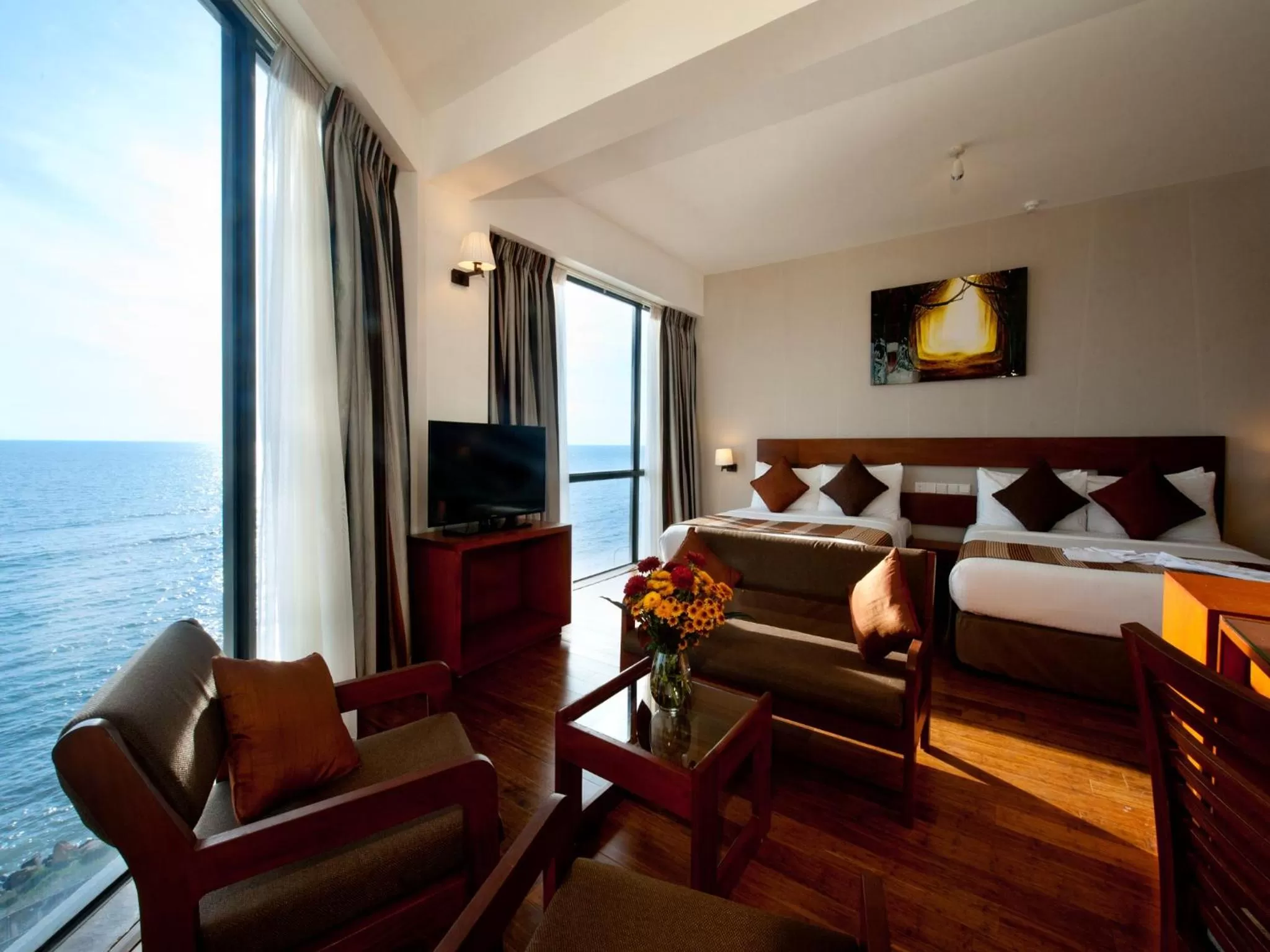 Sea view, Bed in The Ocean Colombo - Guaranteed Sea View Rooms