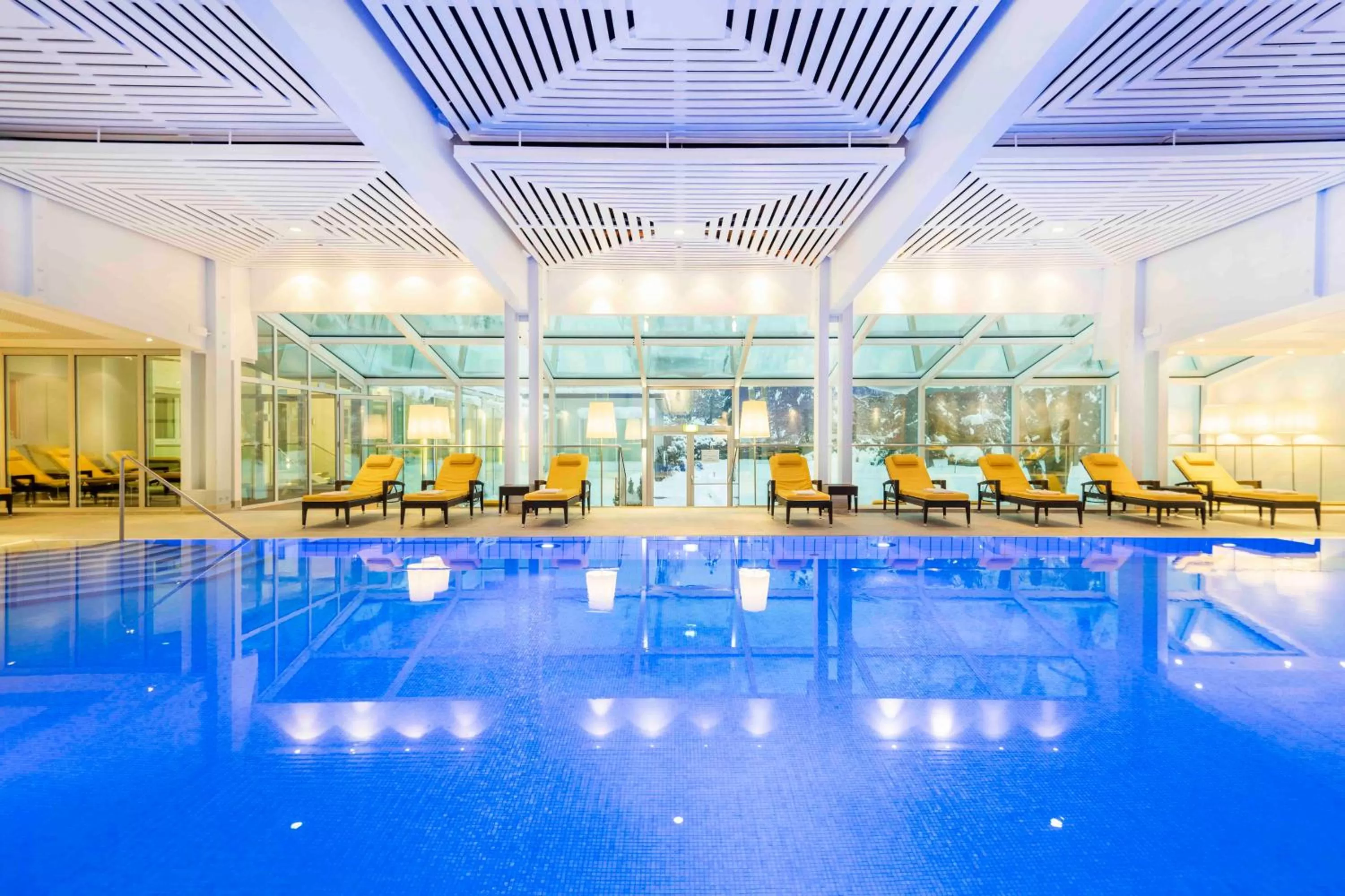 Swimming pool in EUROPÄISCHER HOF Bad Gastein