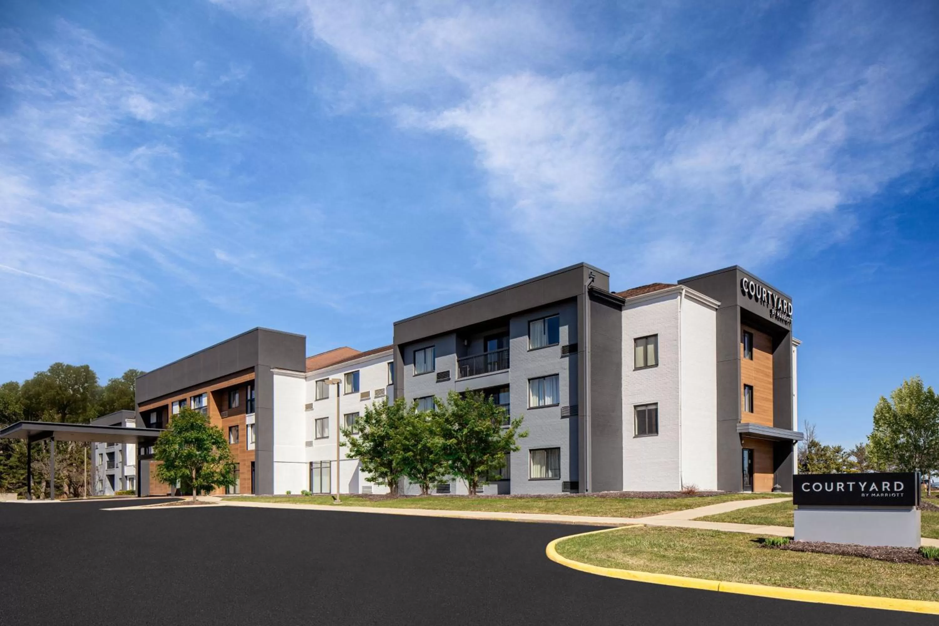 Courtyard Detroit Brighton