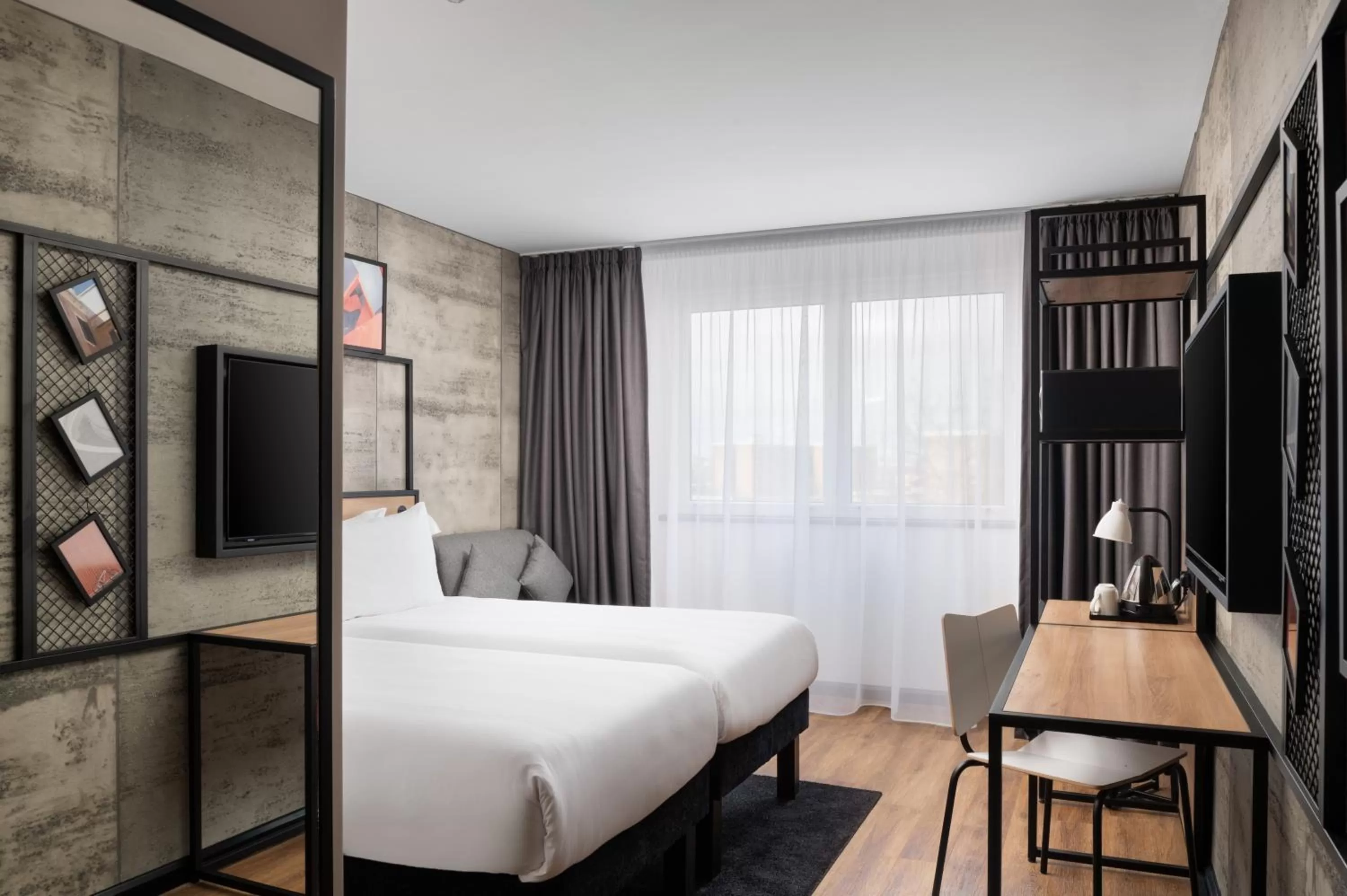 Bed in ibis London Earls Court