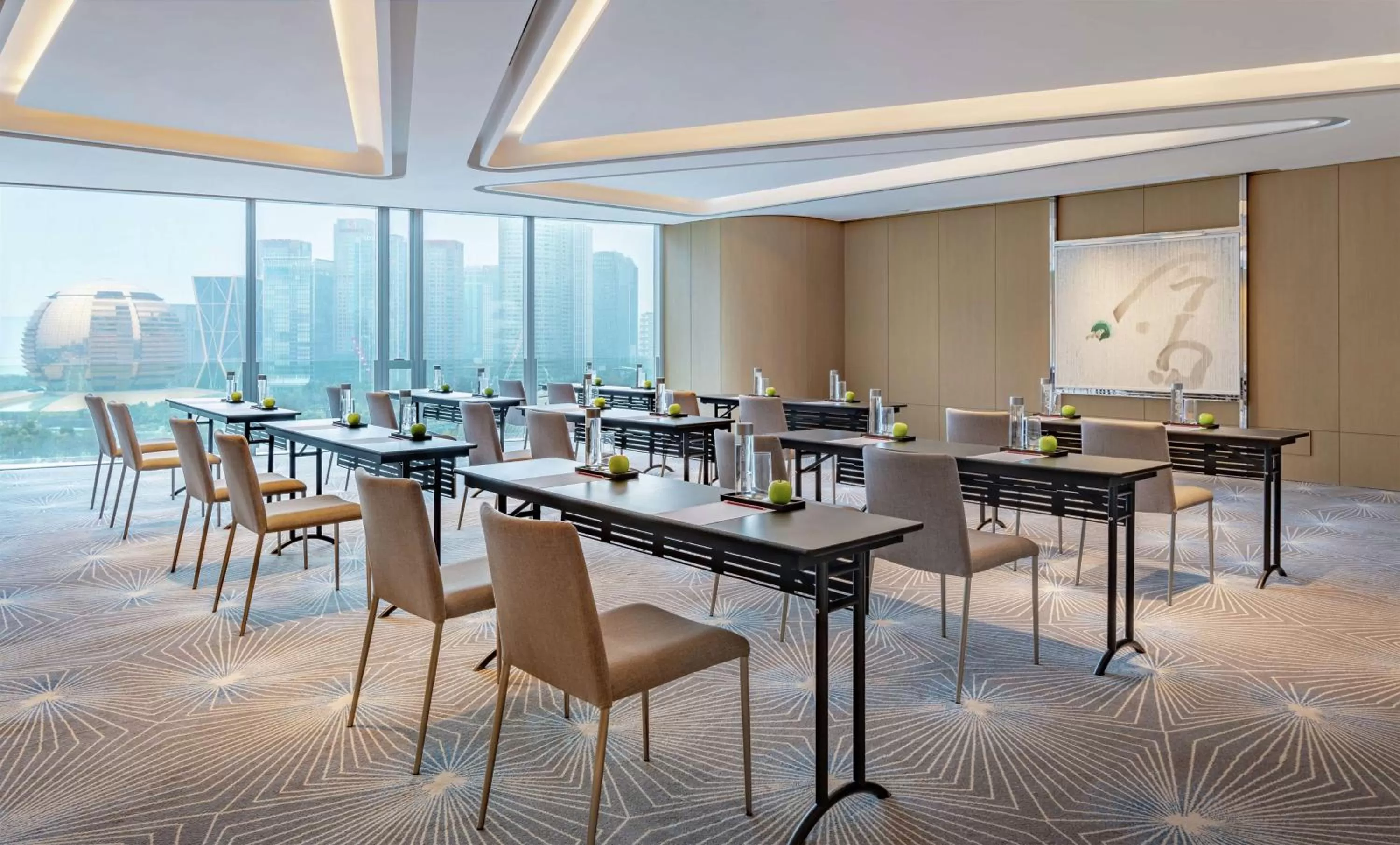 Meeting/conference room in Conrad Hangzhou