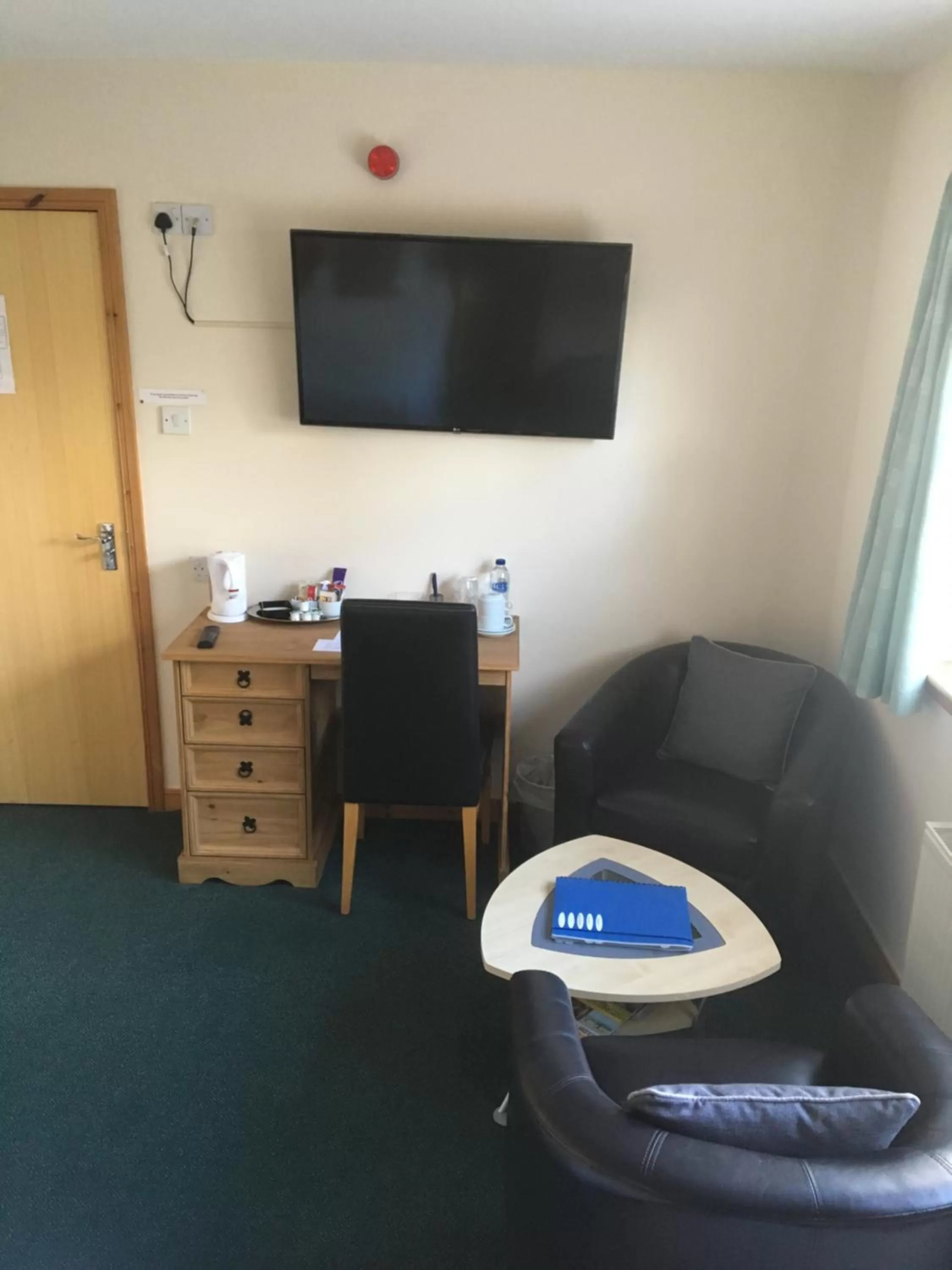 TV/Entertainment Center in Deveron Lodge Guest House