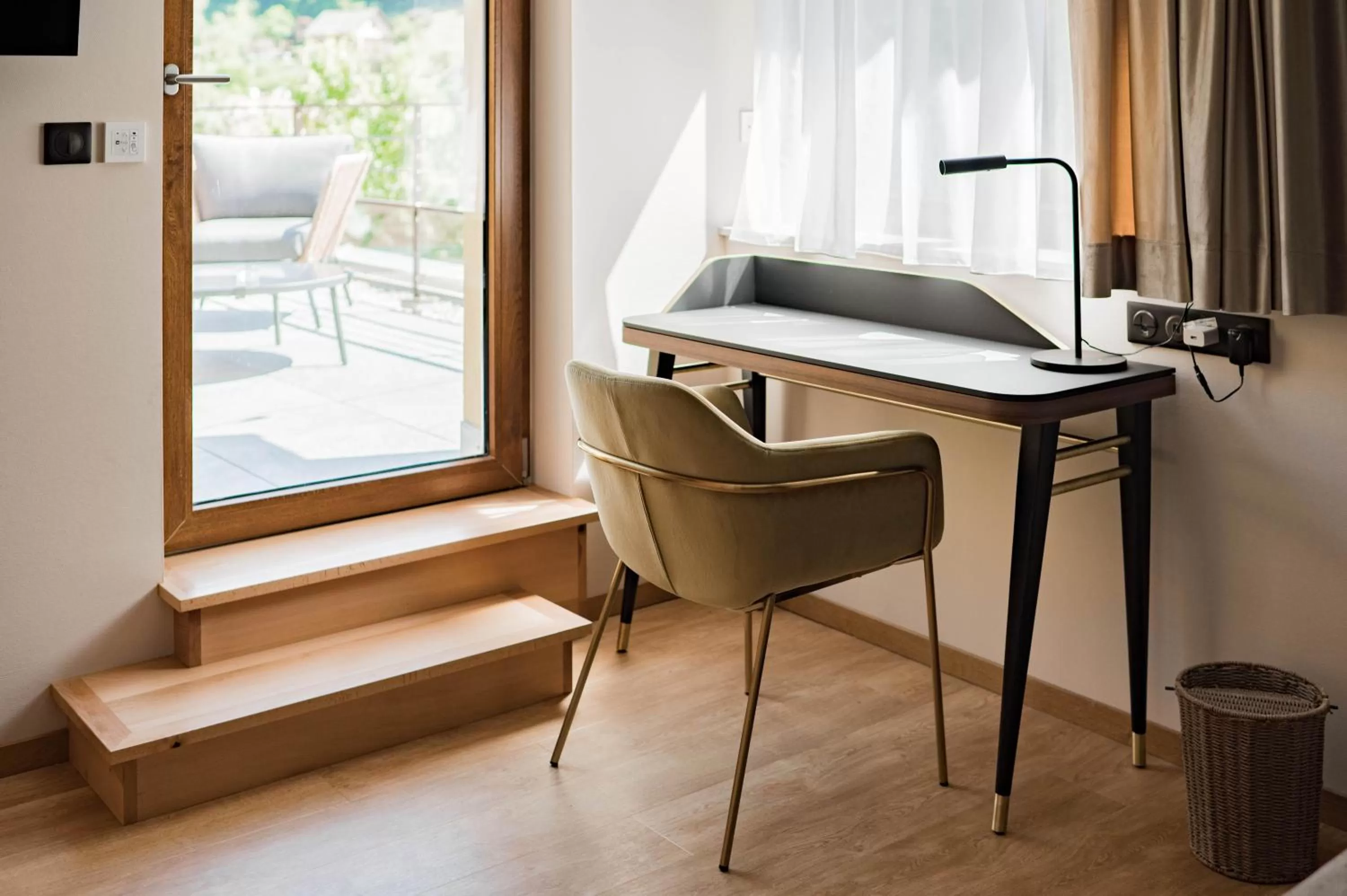 Bedroom in L'AO Hôtel & Restaurant L'Aigle d'Or