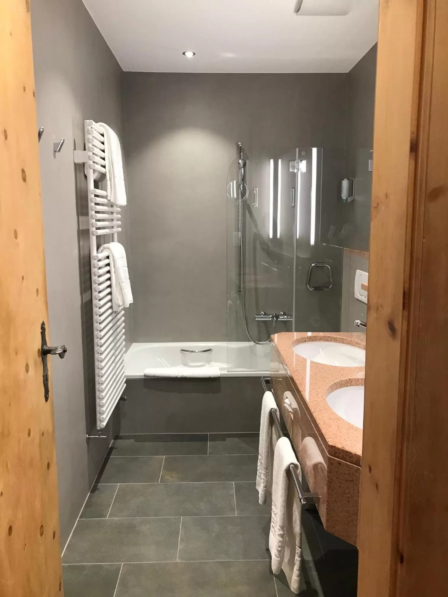 Bathroom in Hotel Albris