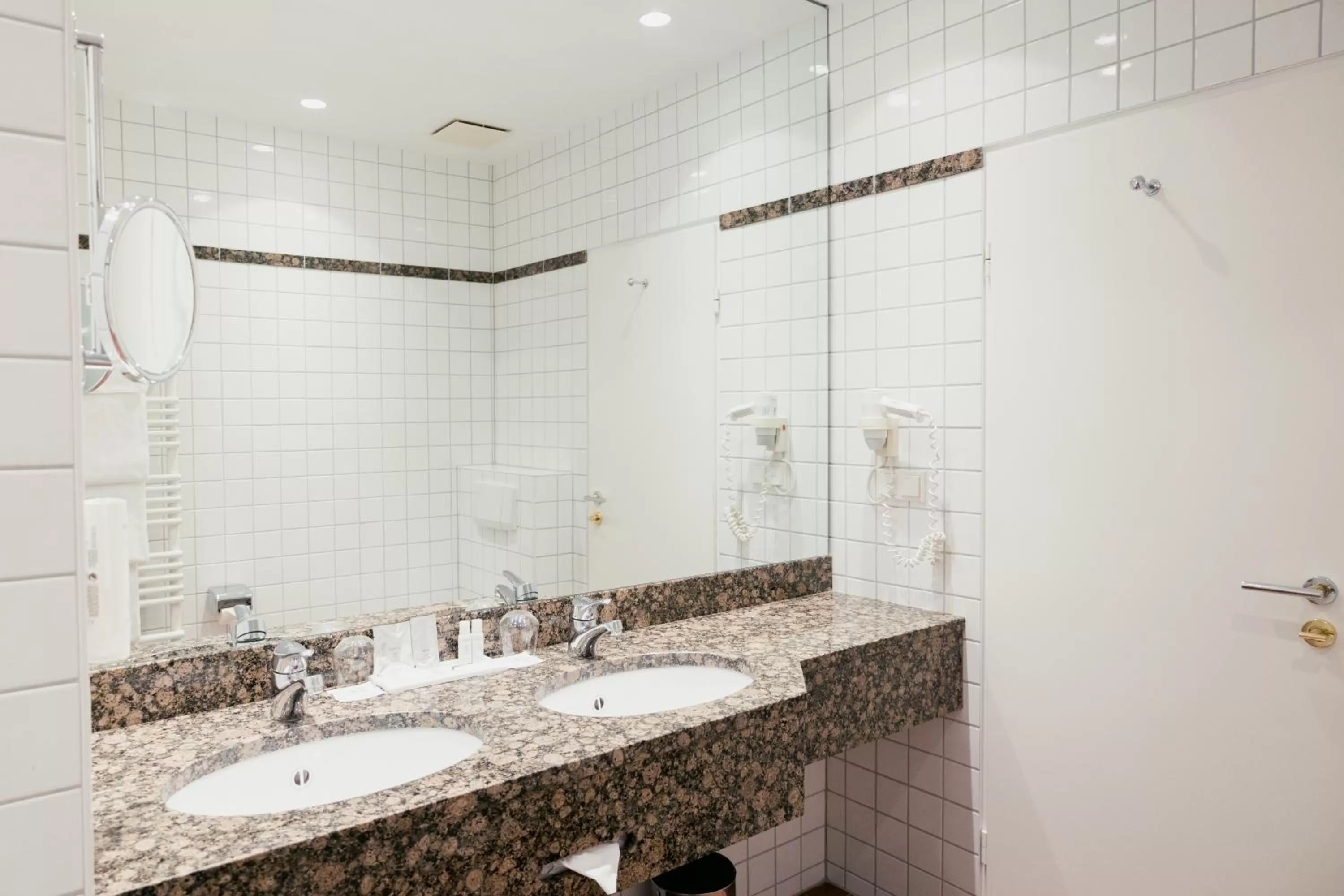 Bathroom in DOM Hotel LIMBURG