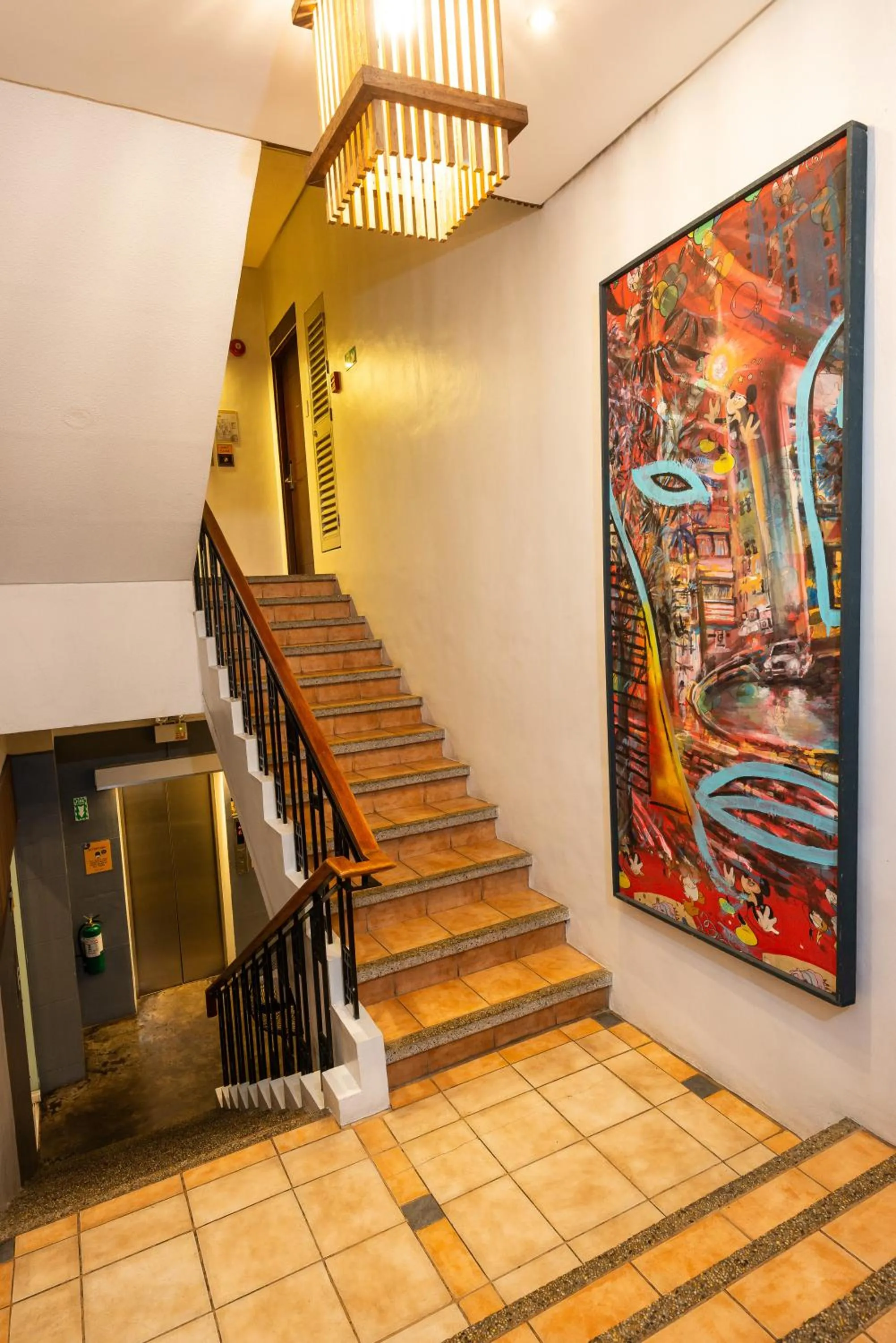 elevator in Z Hostel