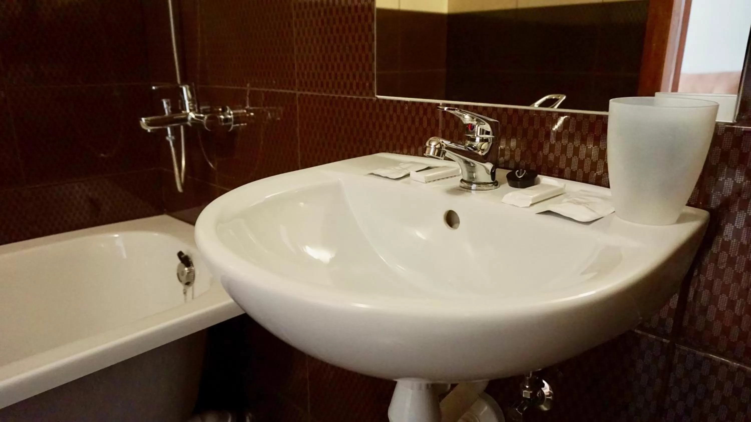 Bathroom in Zhuliany City Hotel