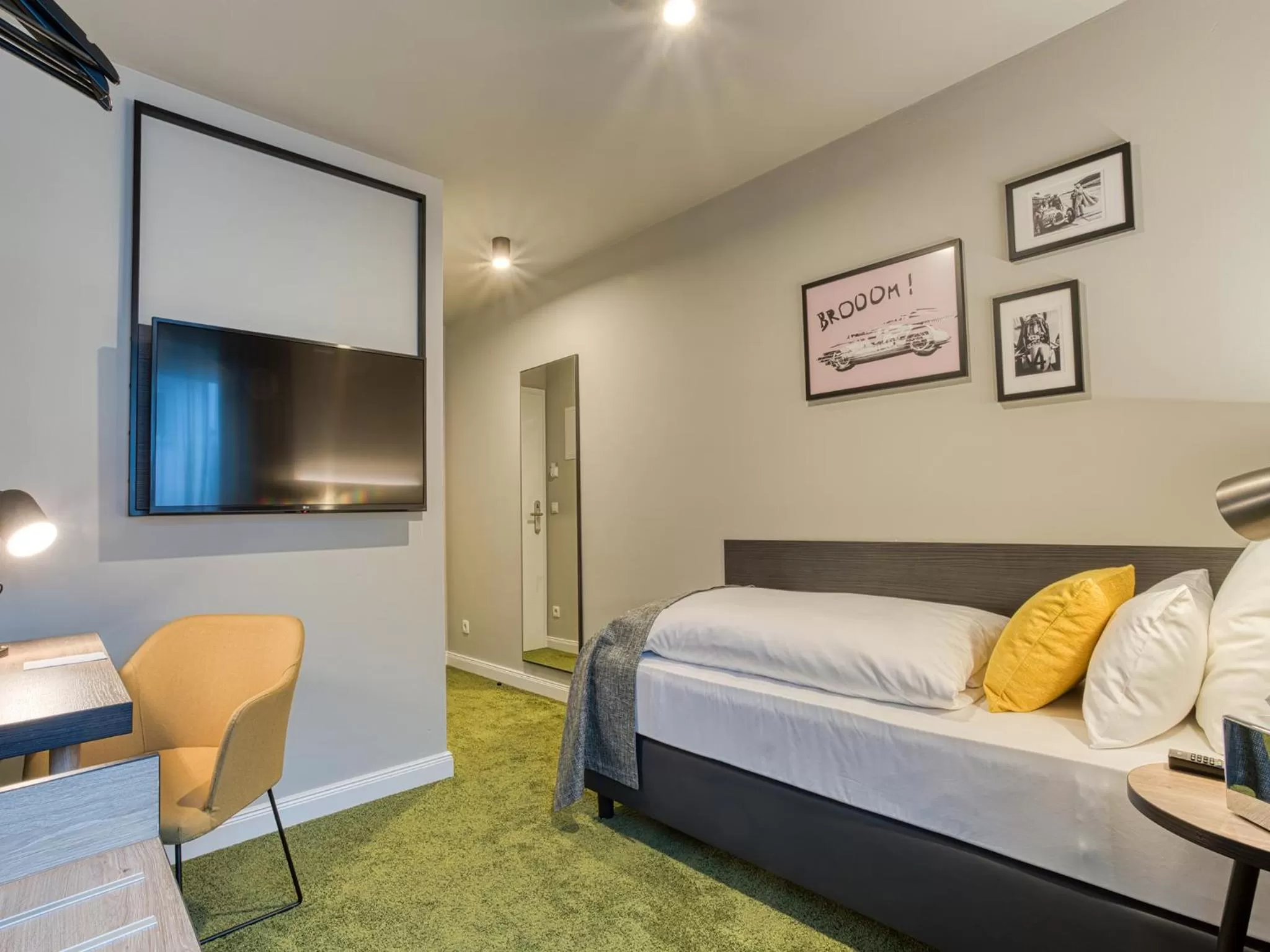 Photo of the whole room in Vienna House Easy by Wyndham Ingolstadt