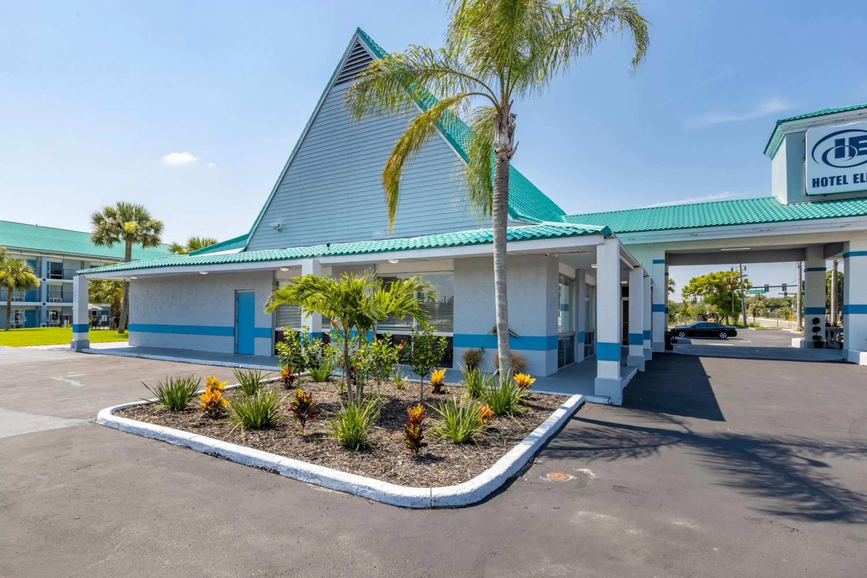 Property building in Motel 6 - Altamonte Springs, FL