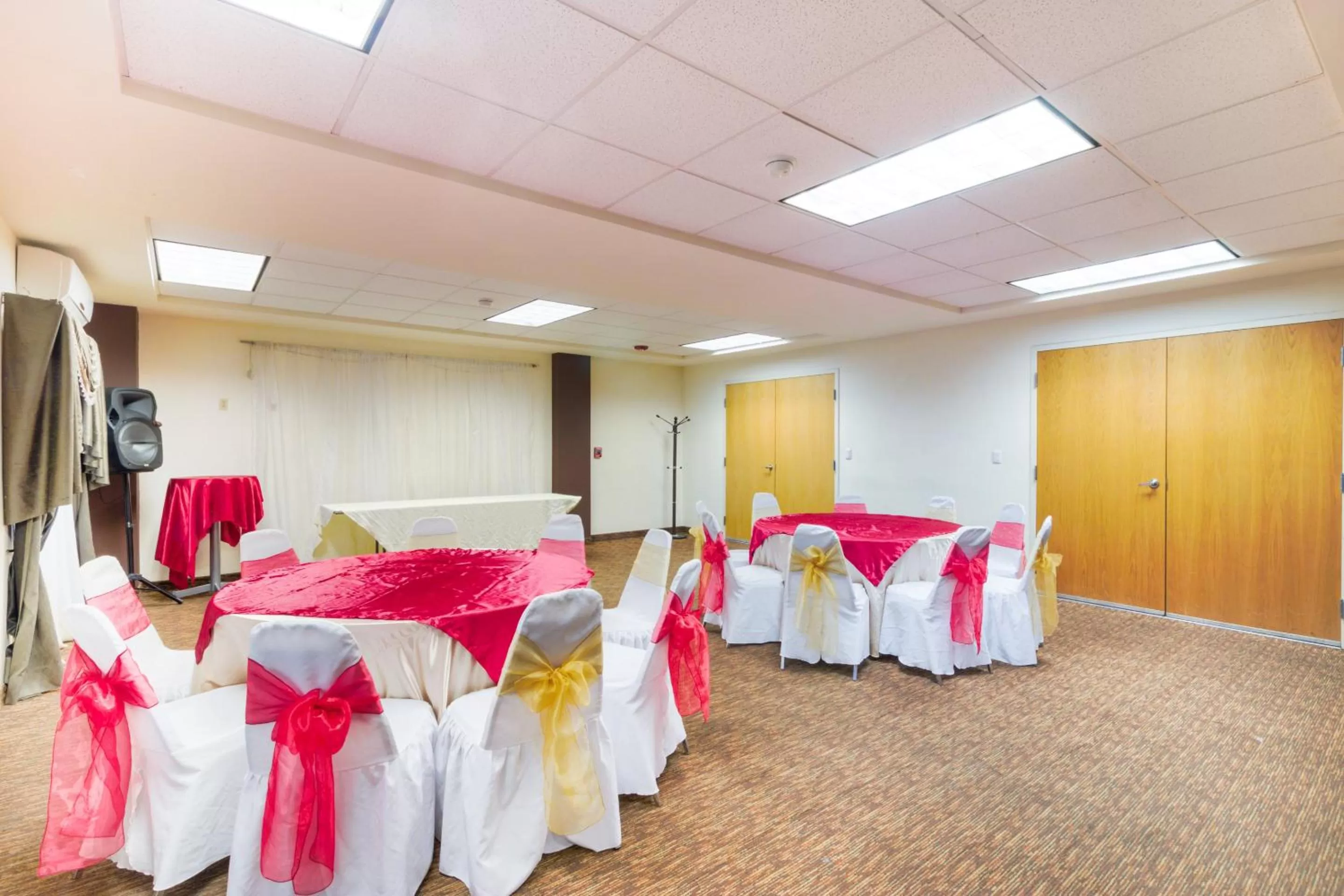 Banquet/Function facilities, Banquet Facilities in Capital O Hotel Herederos, Piedras Negras