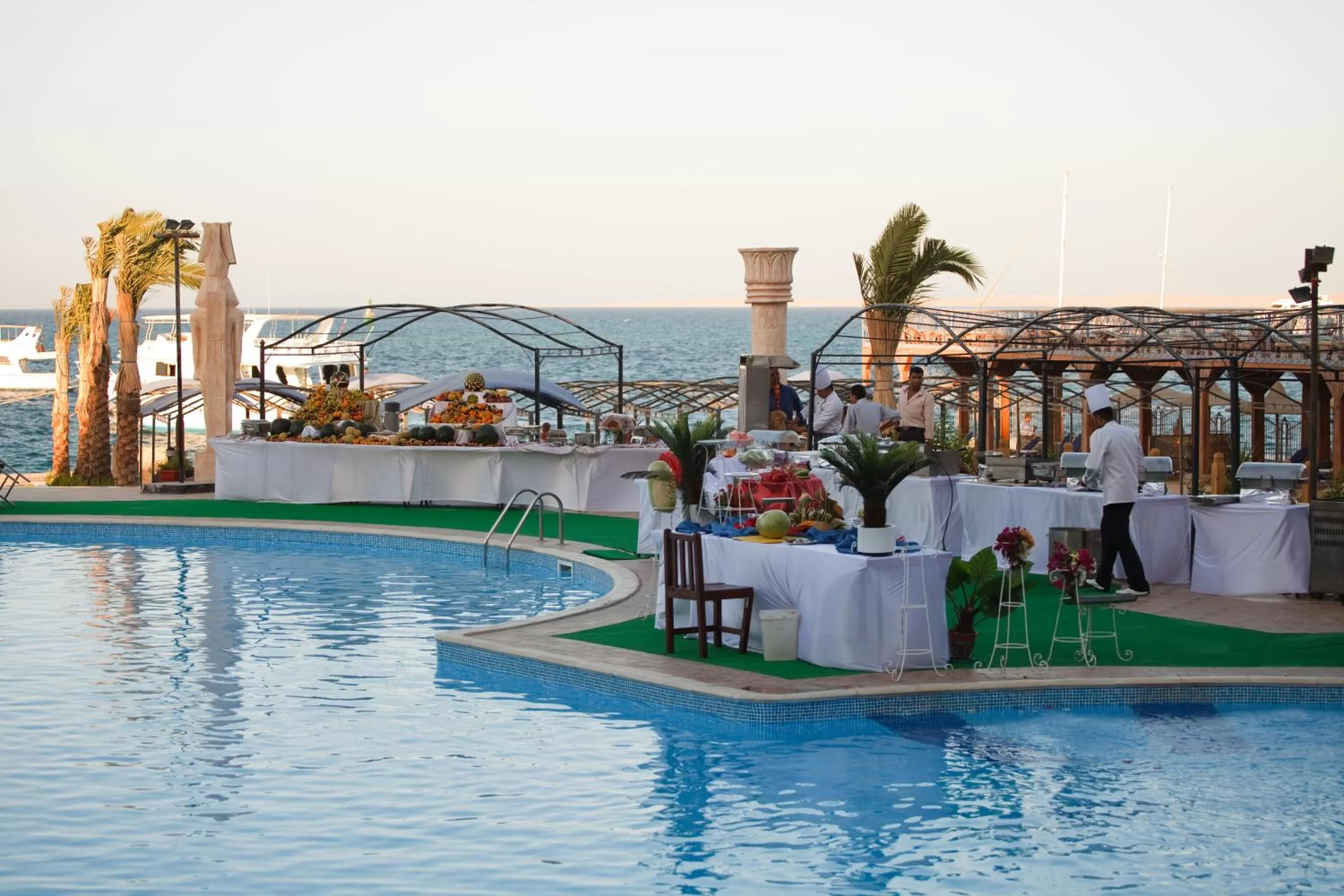 Restaurant/places to eat in Sphinx Aqua Park Beach Resort