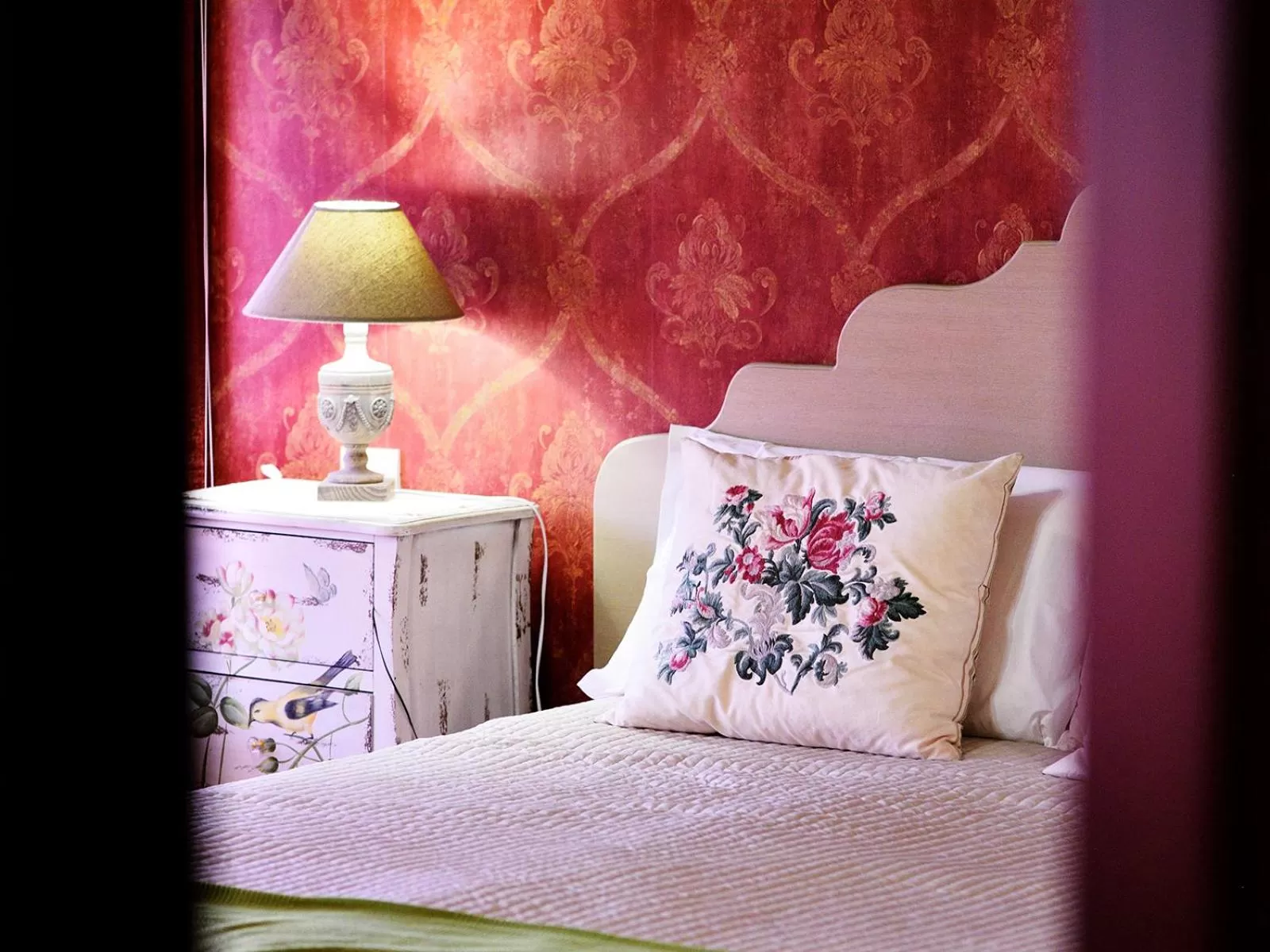 Decorative detail, Bed in B&B Villa del Sole Relais