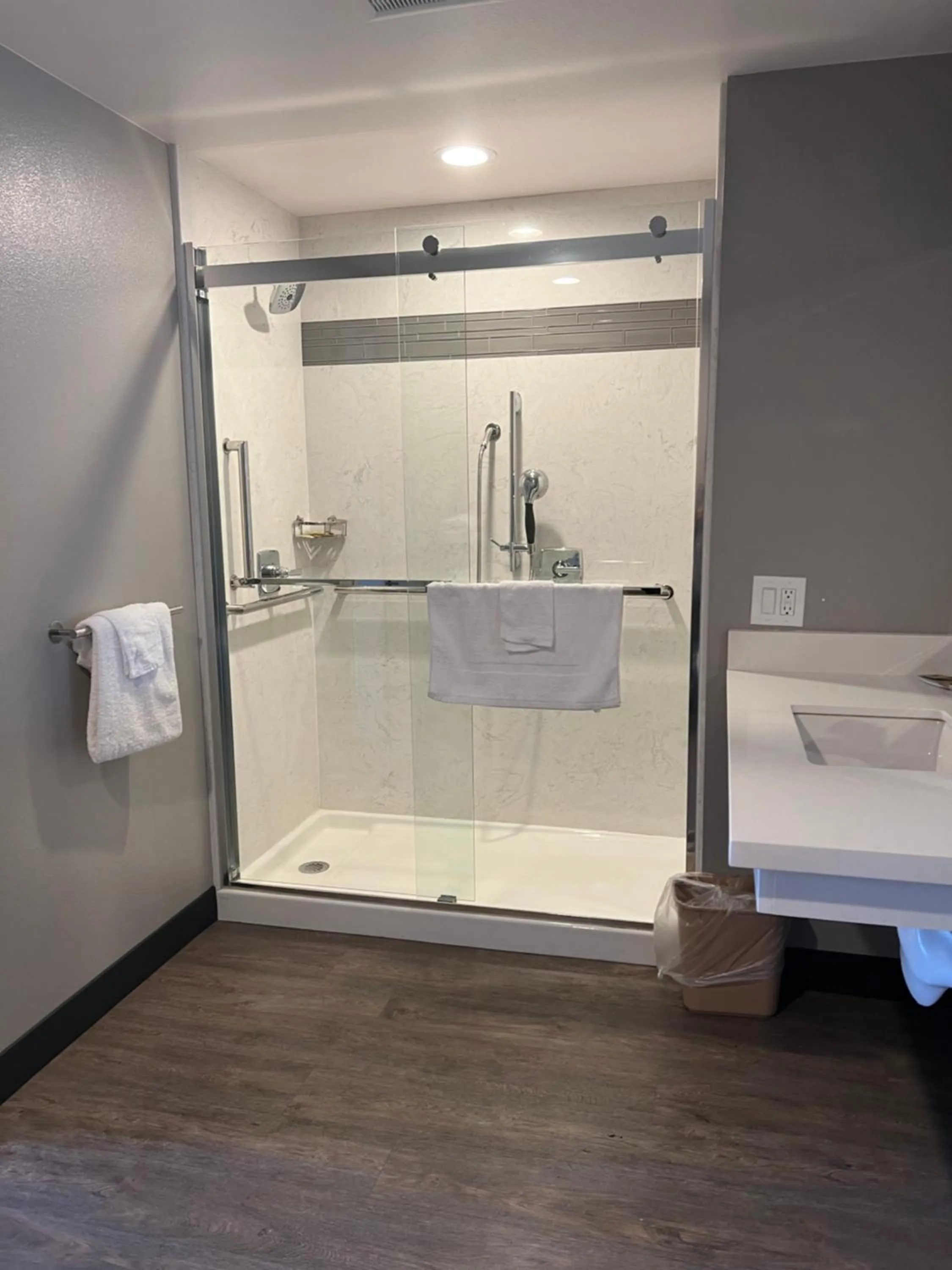 Bathroom in Hotel del SOL