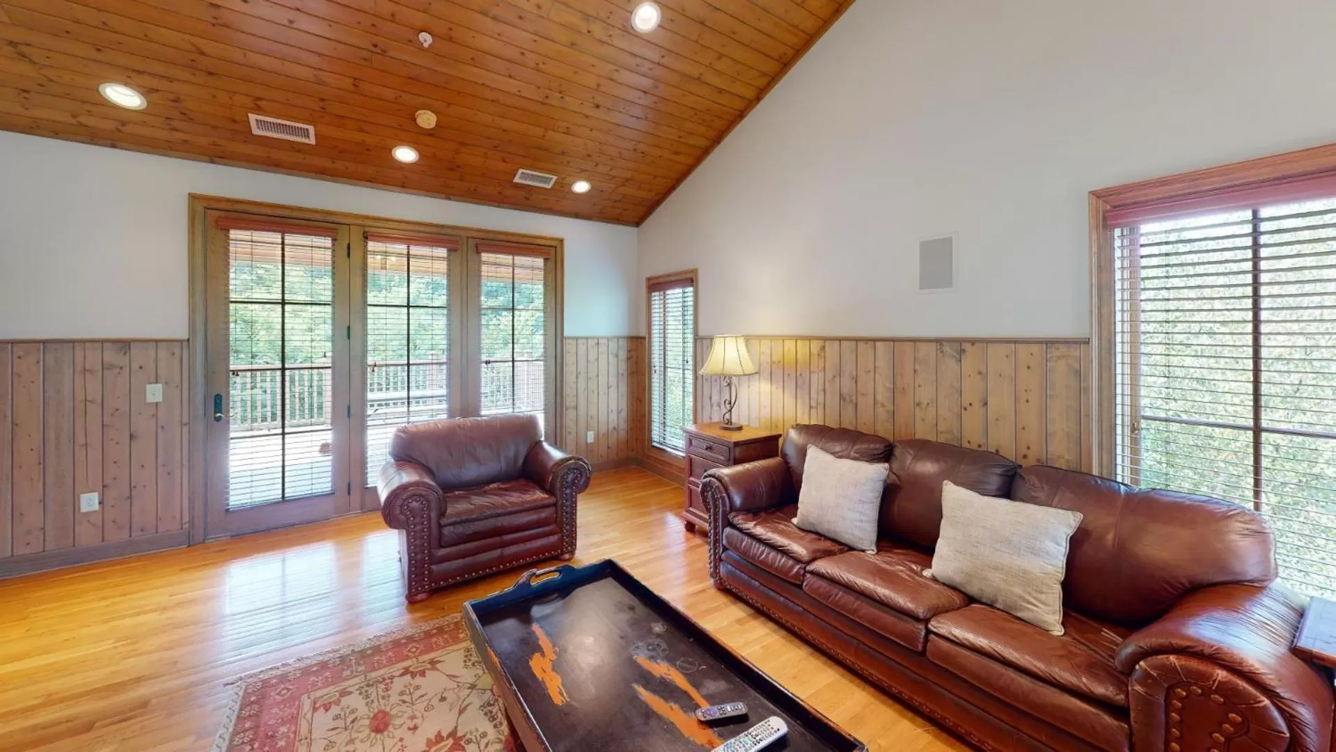 Living room in Viewpoint Condominiums