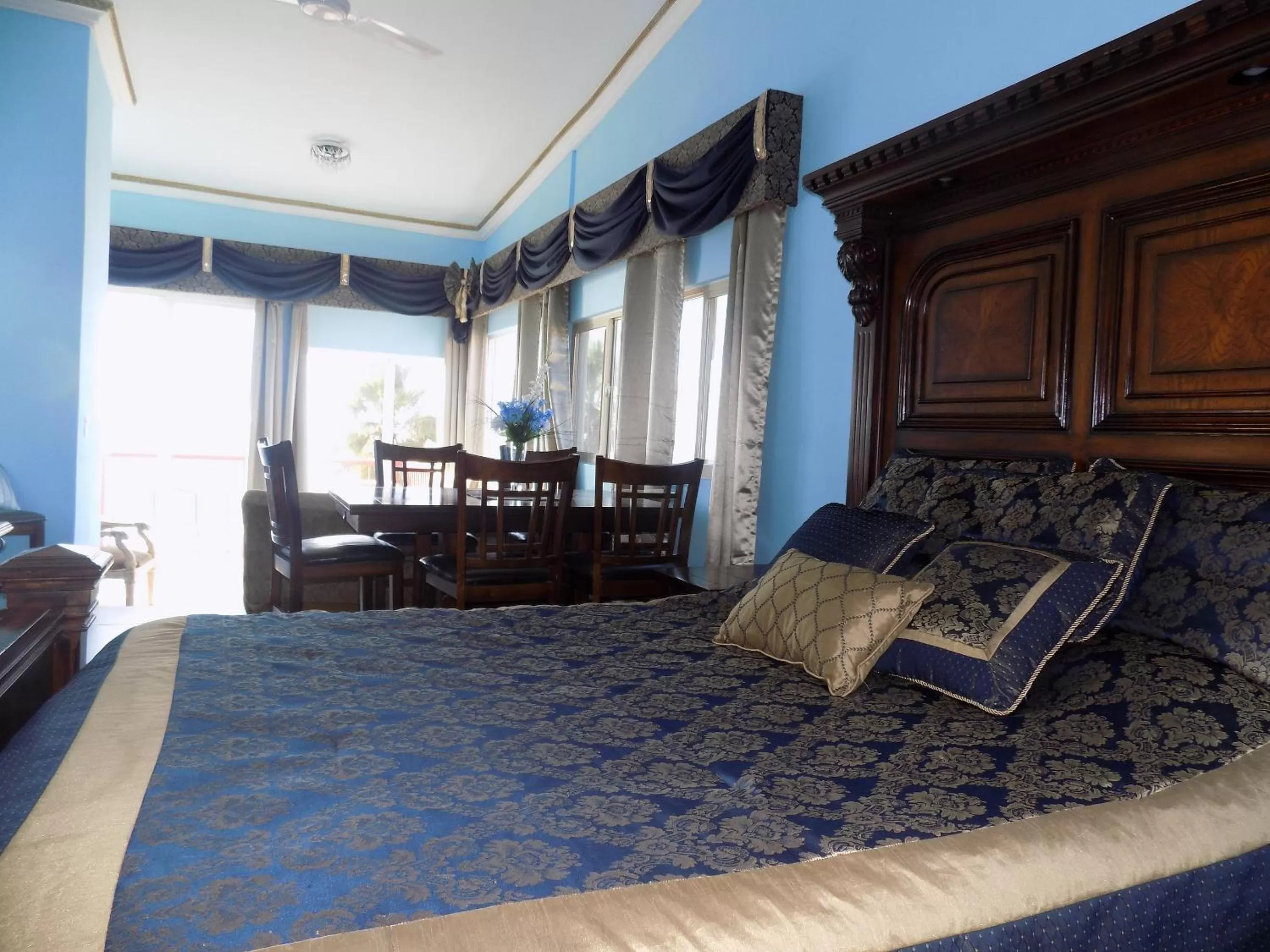 Photo of the whole room, Bed in Poco Cielo Hotel