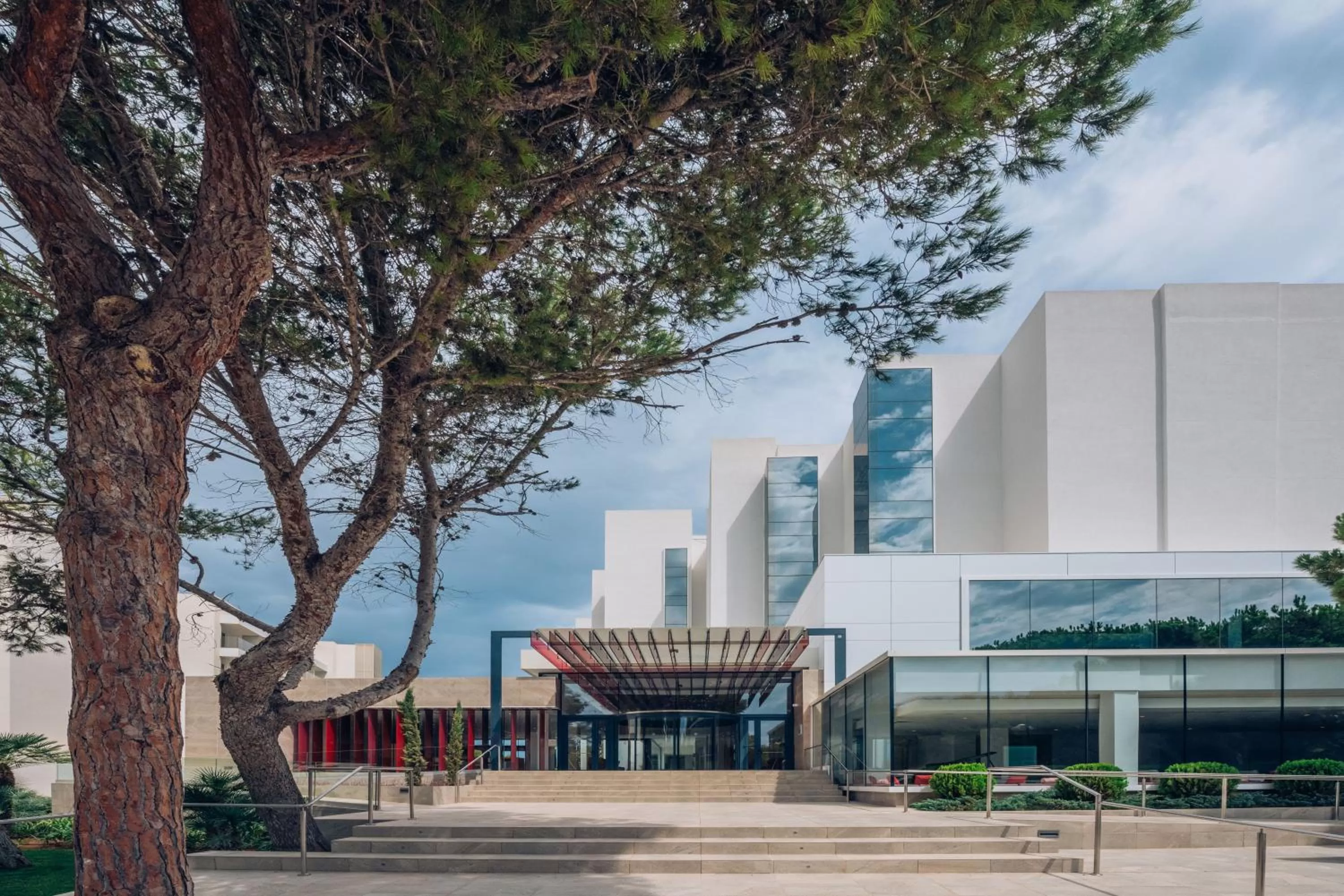 Facade/entrance in Iberostar Waves Cala Millor - Adults Only