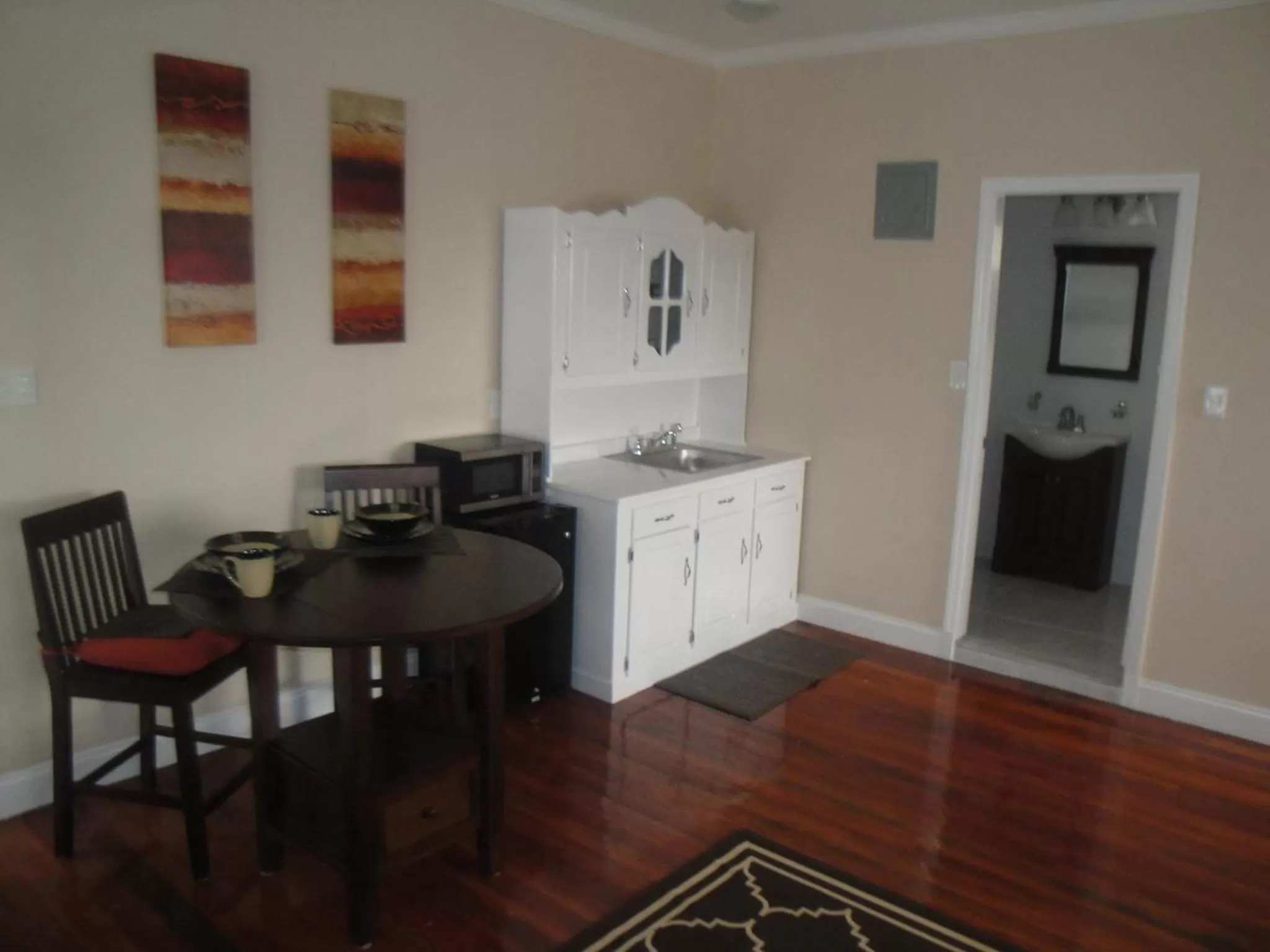 Food and drinks, Dining Area in El Dorado Inn